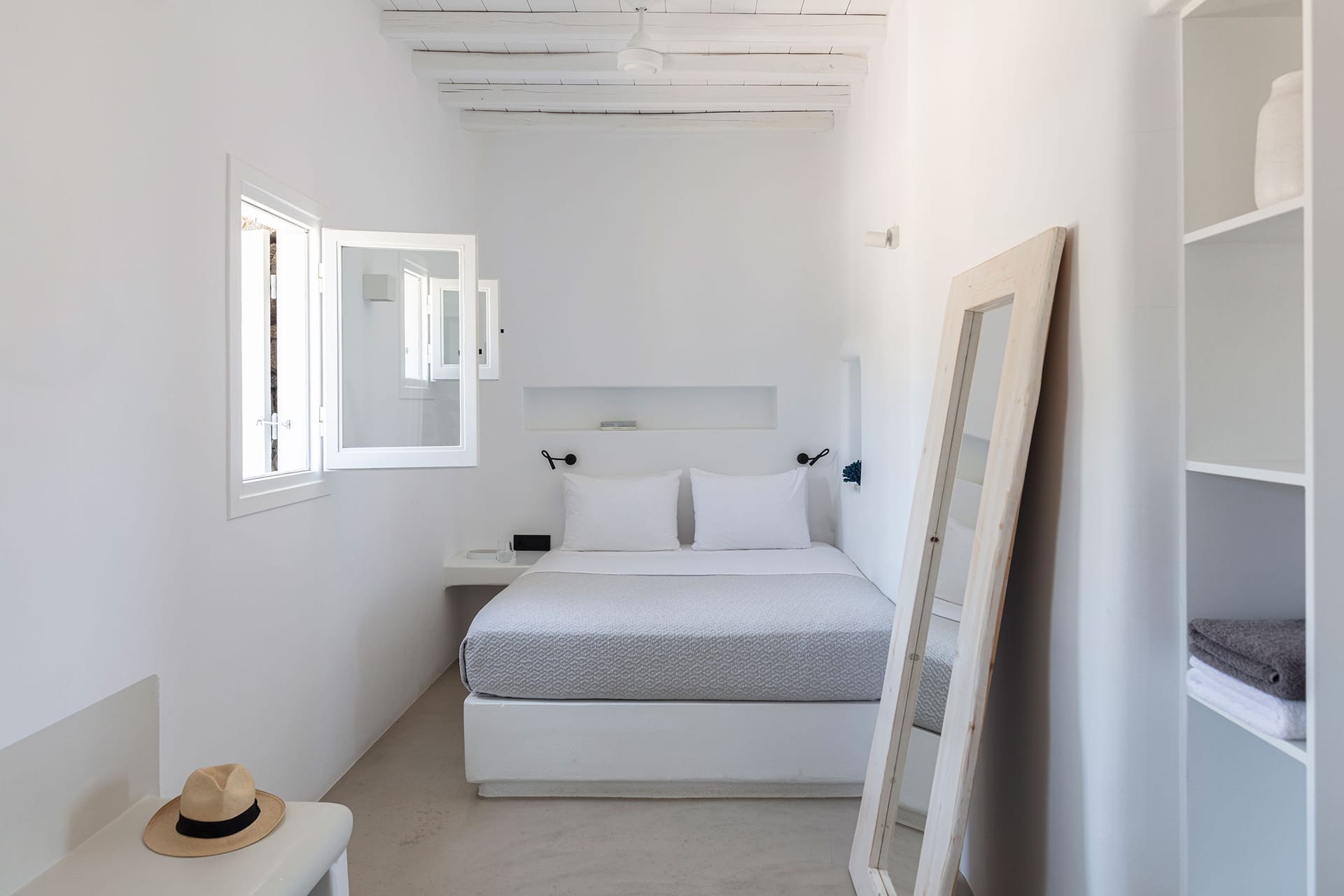 Kennedys Group Mykonos - PHOEN1 - 21