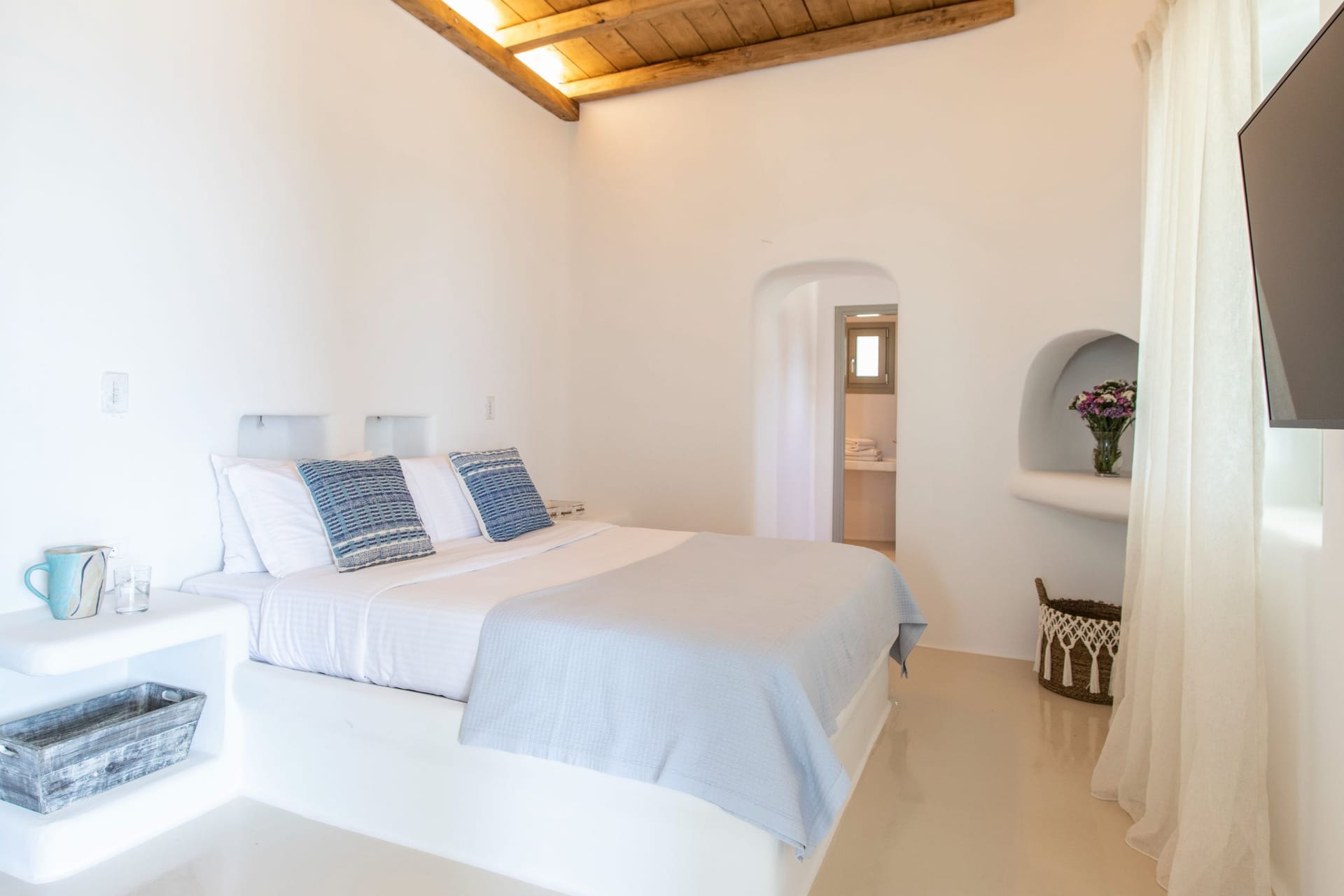 Kennedys Group Mykonos - KEROS - 24