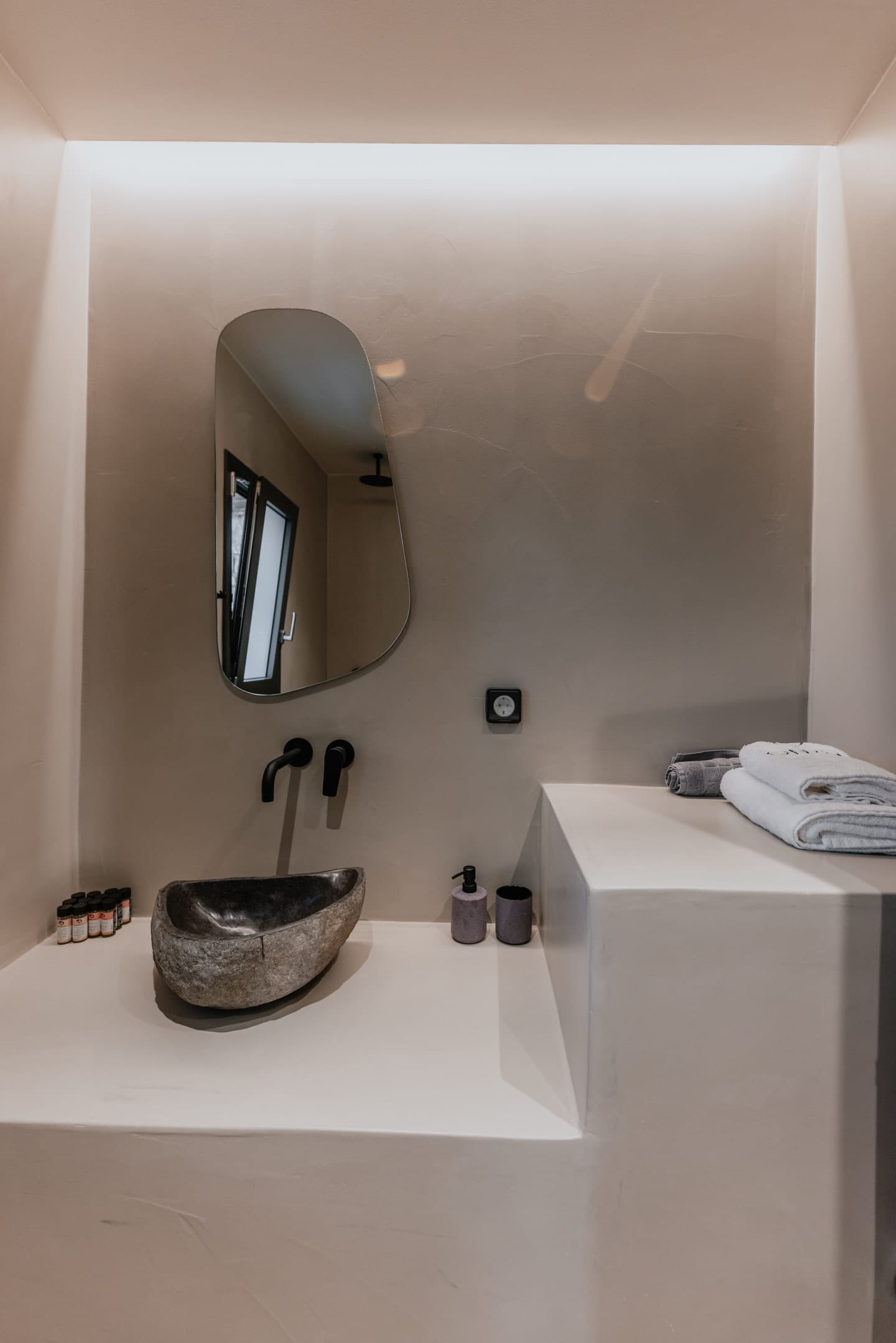 Onym Curated Villas - GVFOUR - 37