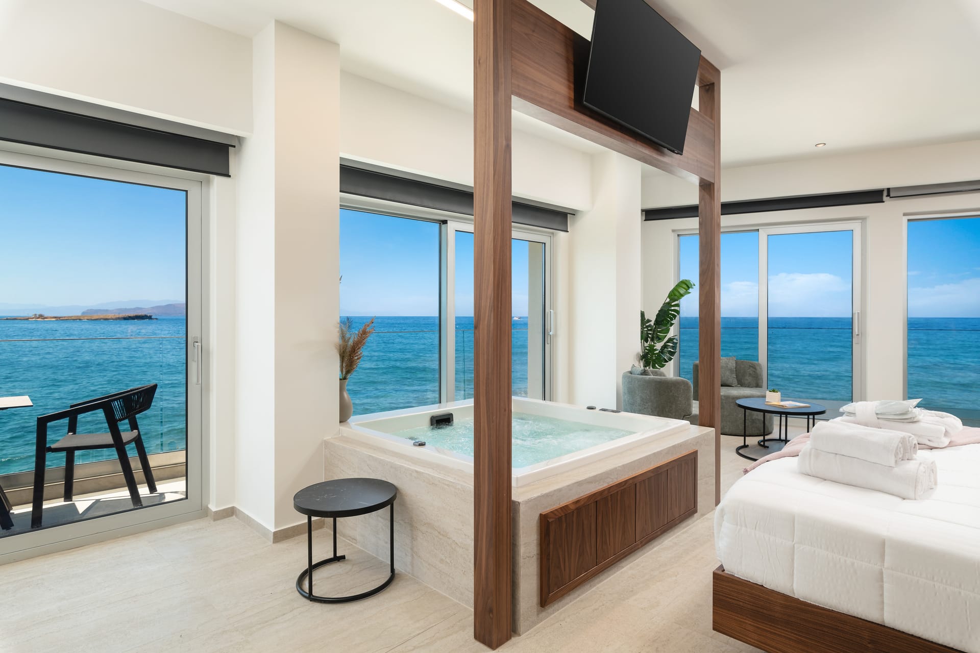Superior Suite with Balcony and Indoor Hot Tub