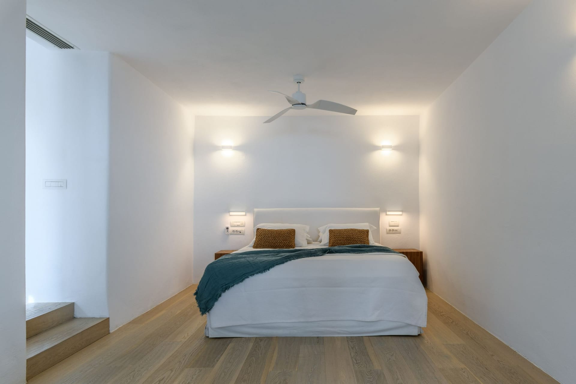 Kennedys Group Mykonos - AERIN - 22
