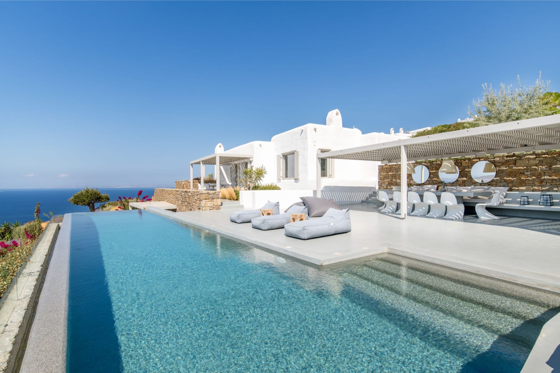 5 Bedrooms I Aerinia I Tourlos