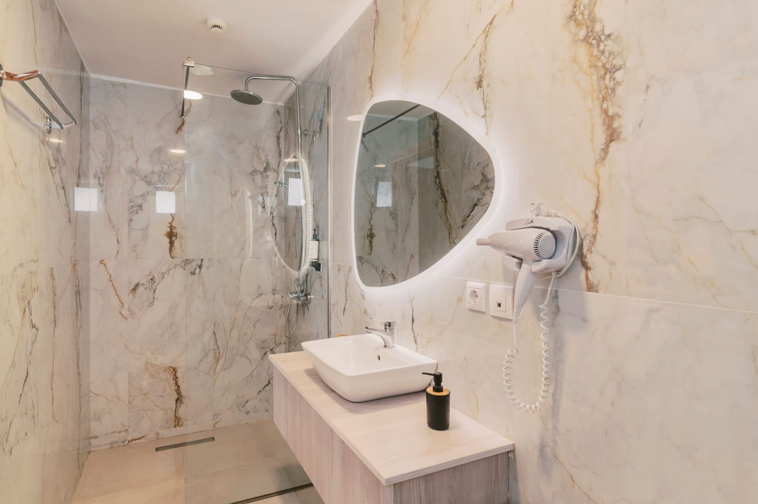 Bamboo Suites | Adults Only - SUIJA - 43