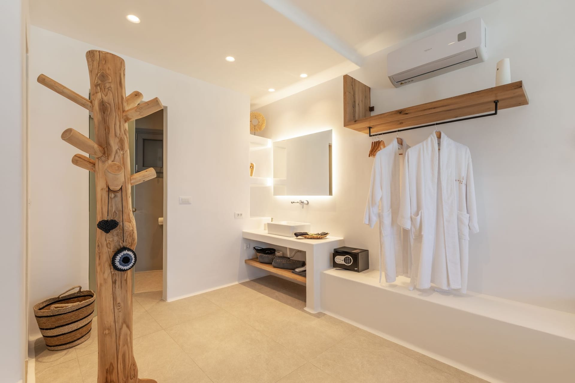 Sunset Hill Suites - JUNIOR - 8