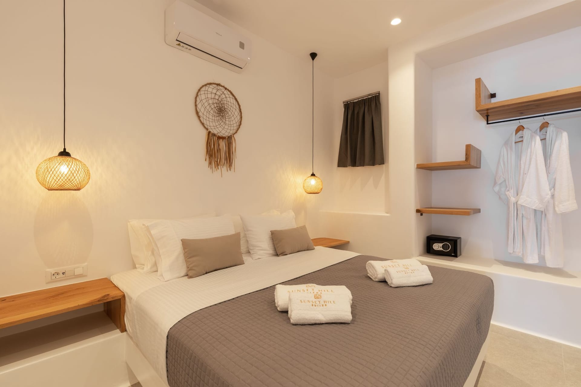 Deluxe Suite with Sea View