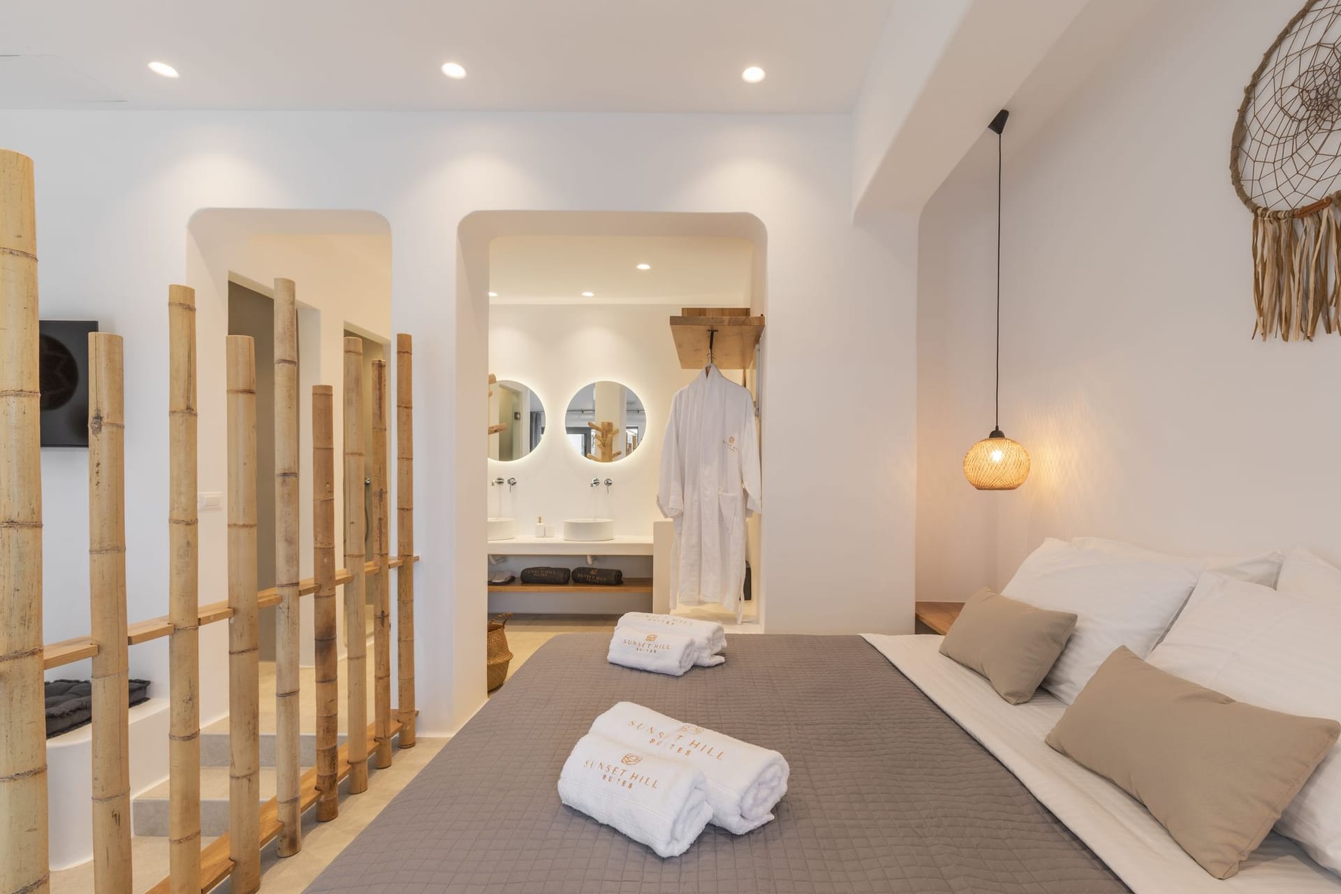 Superior Suite with Side Sea View & Outdoor Jacuzzi