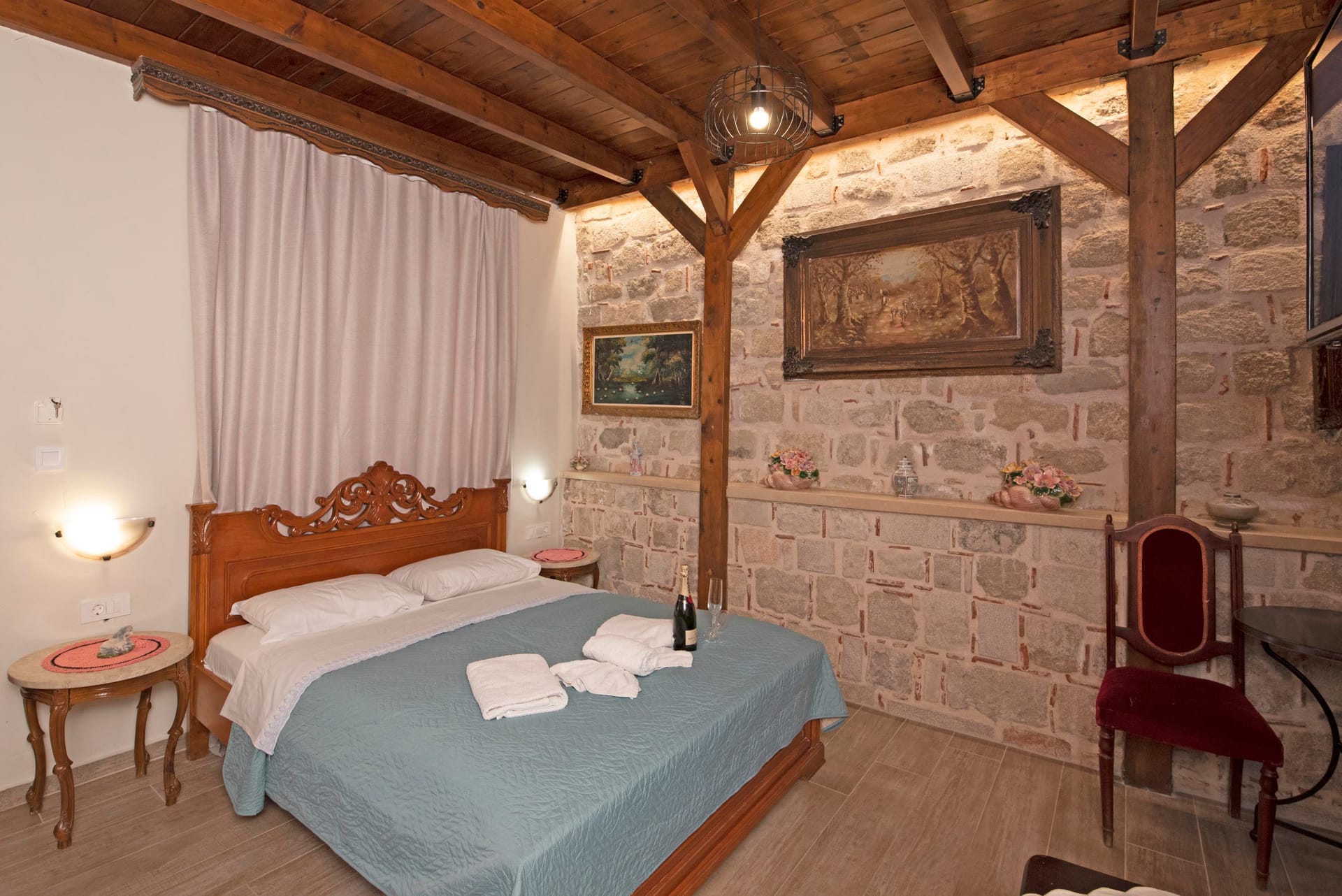 Arionos Rooms-Stone Room