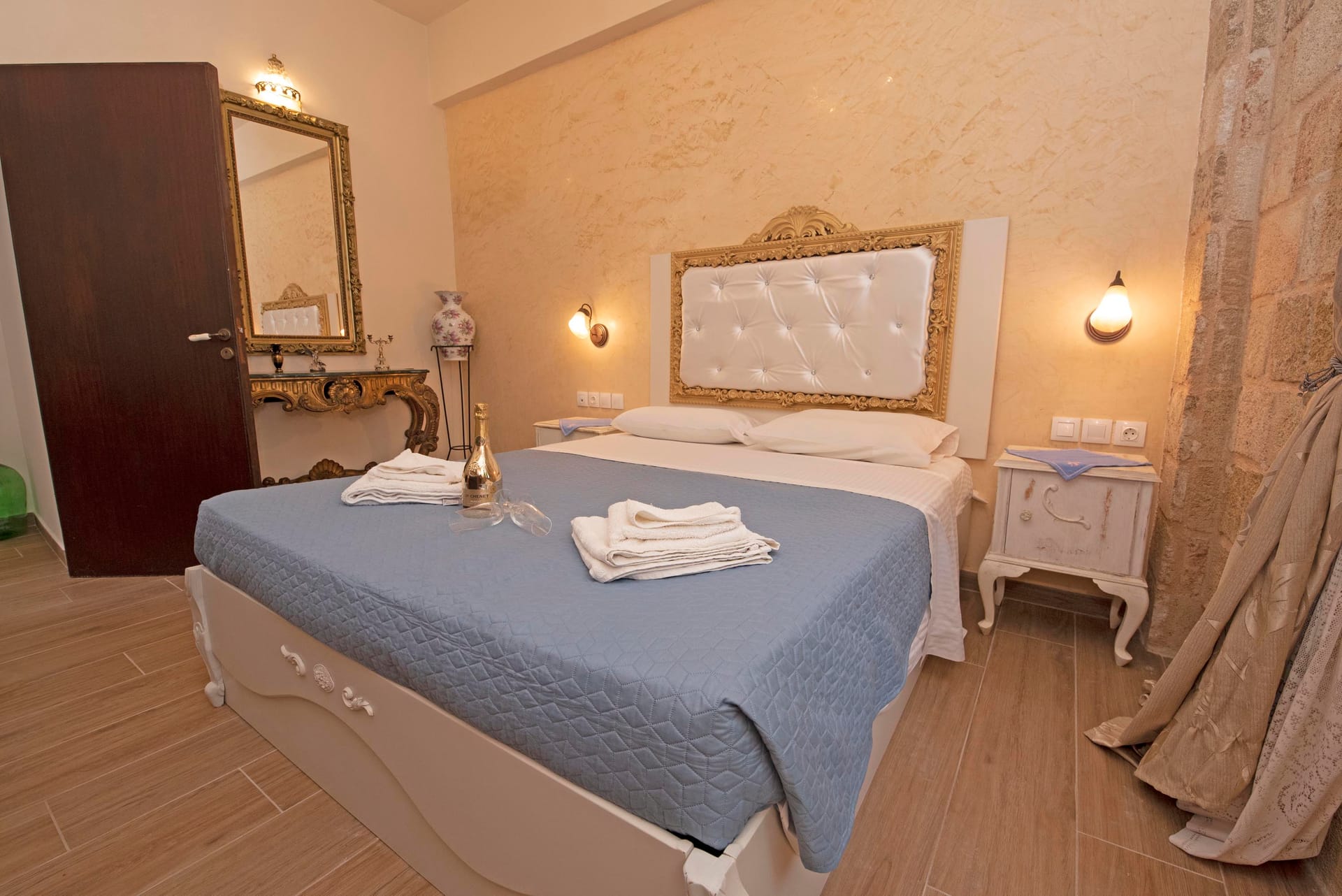 Arionos Rooms-Medieval Suite