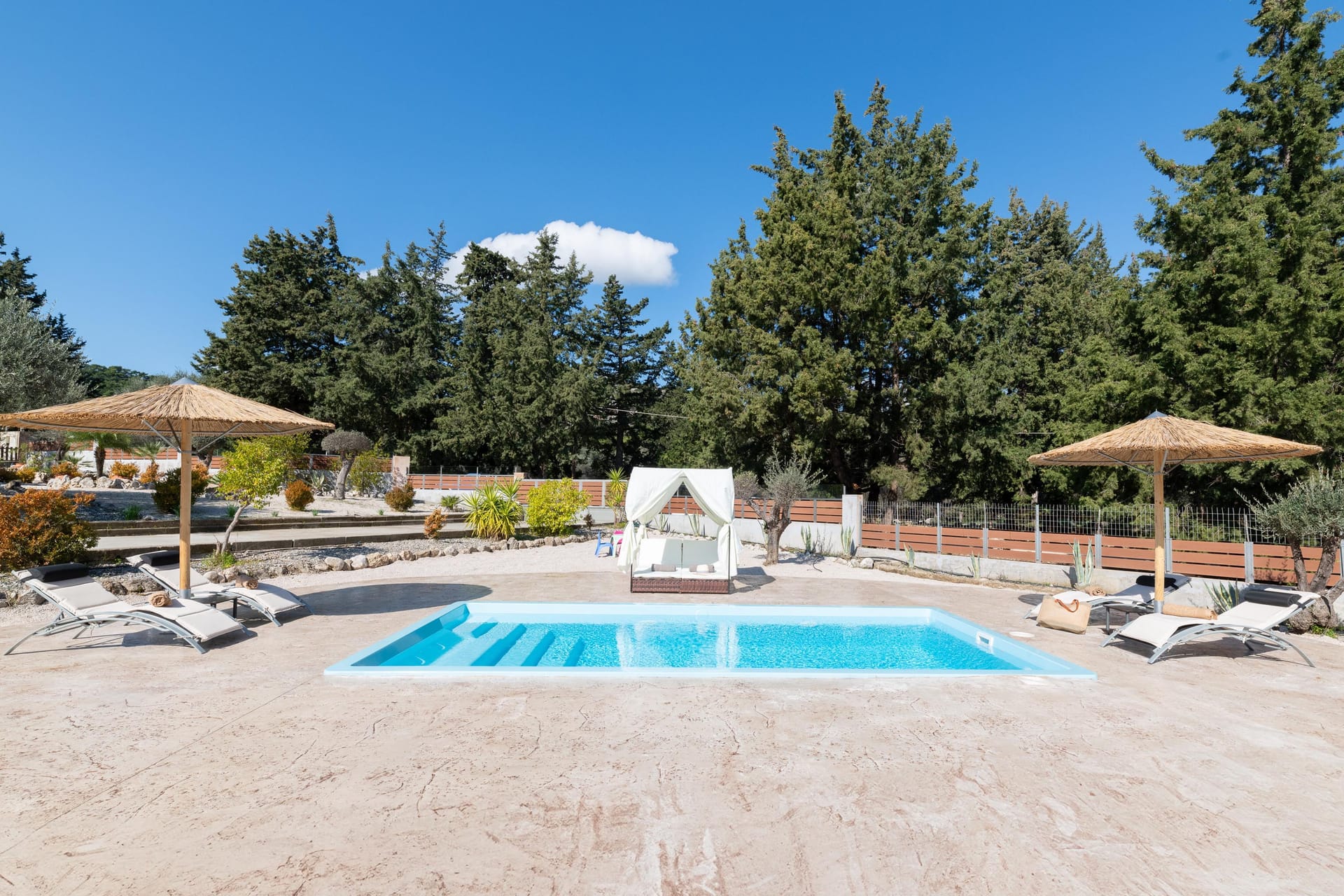 Physis Luxury Villa