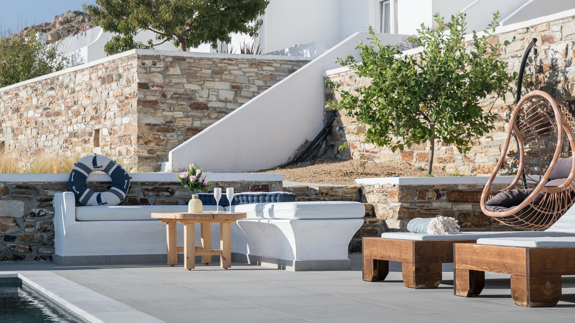 Naxos Skyline - AVR - 9