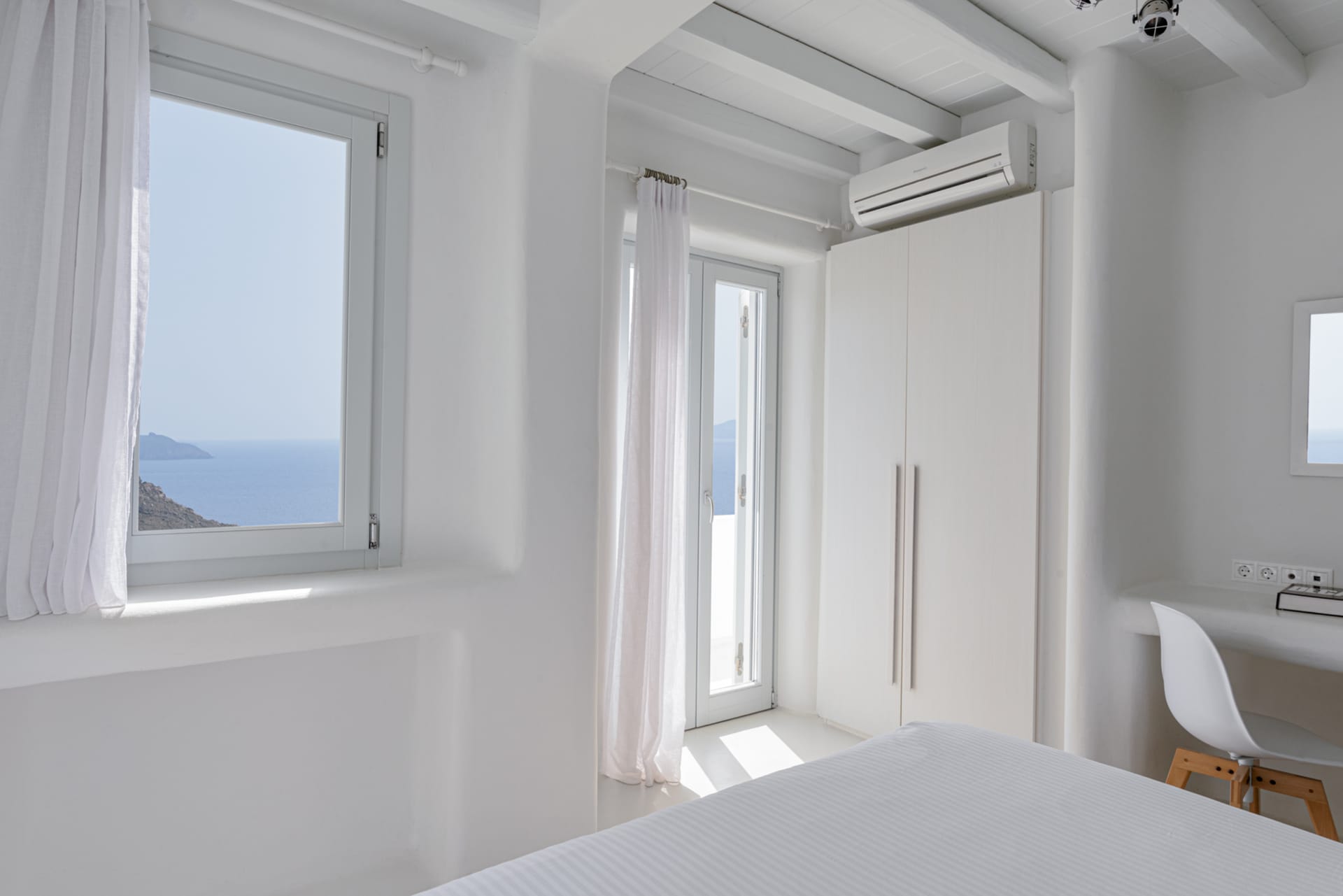Bill & John Mykonos - SUENO - 12