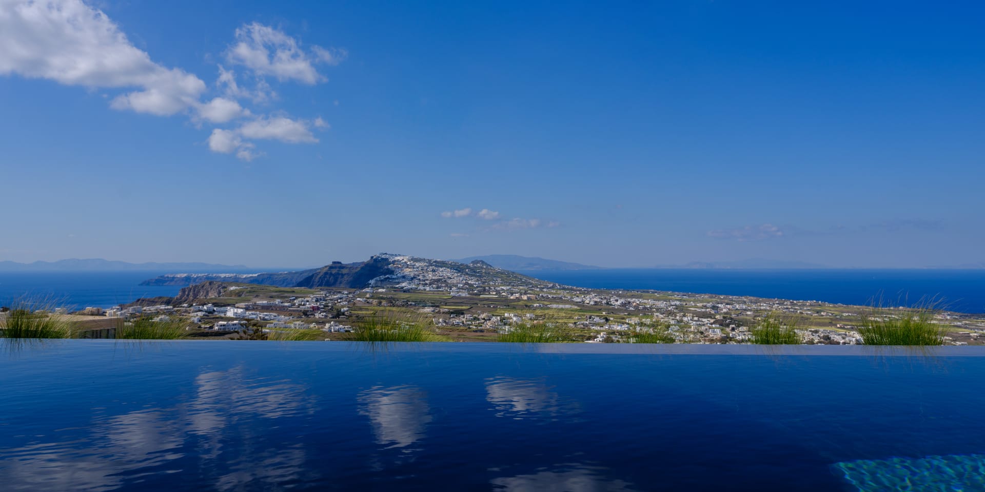 Executive Two Bedroom Suite with Private Heated Pool and Caldera View
