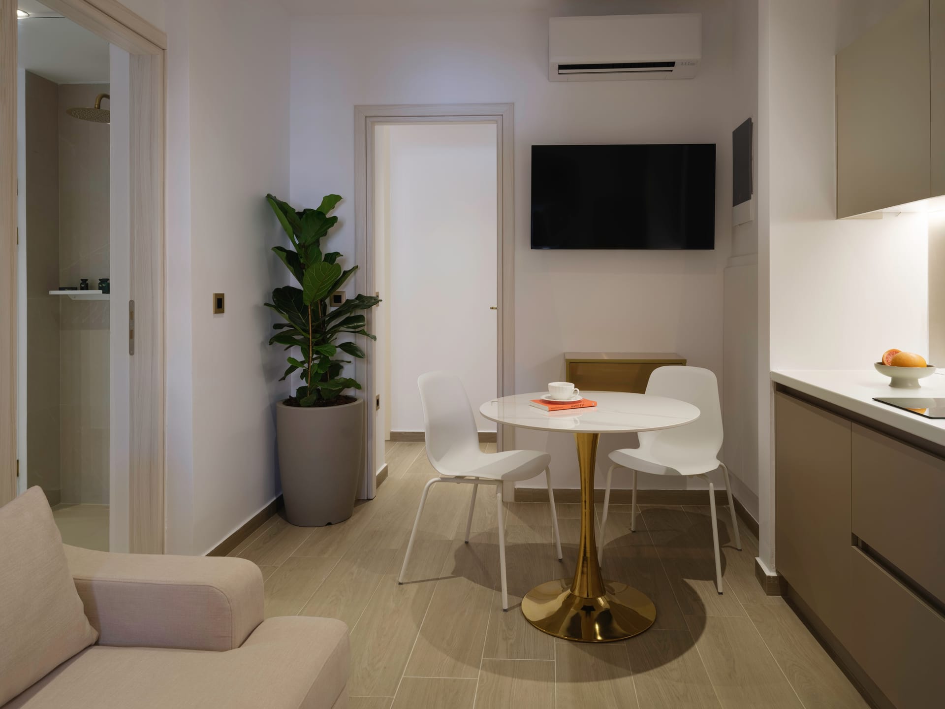 Golden Luxury Suites - SUPERI - 4