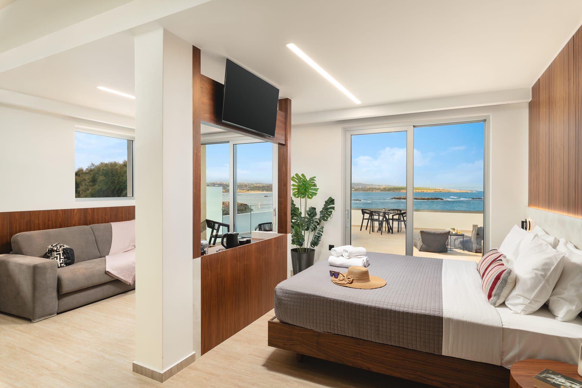 Superior Suite with Balcony and Outdoor Hot Tub