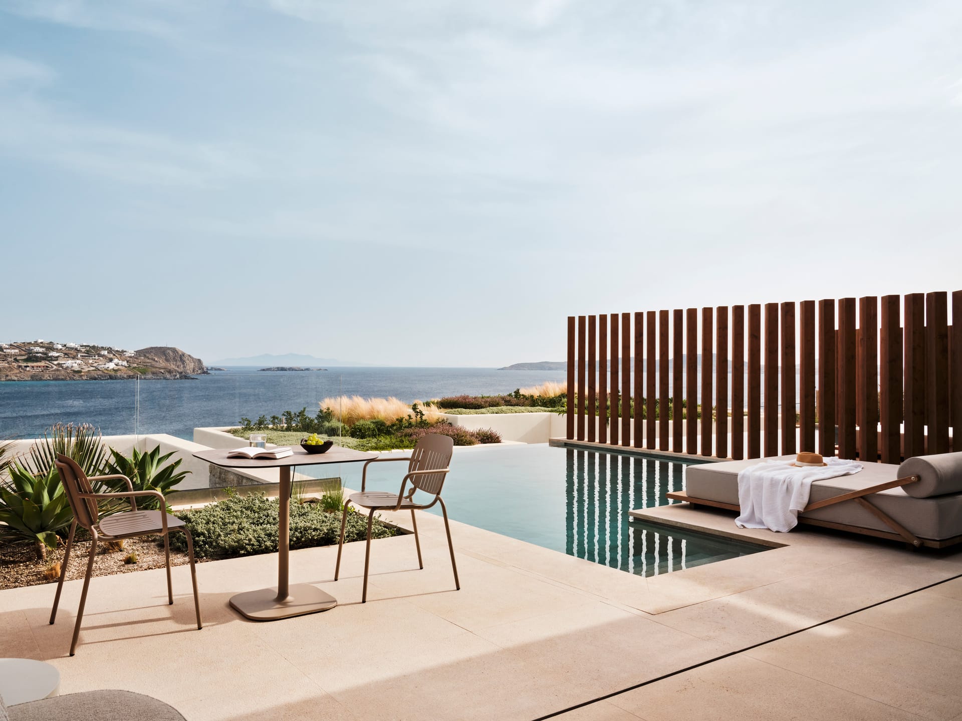 The Coast Grand Suite with Pool and Sea View