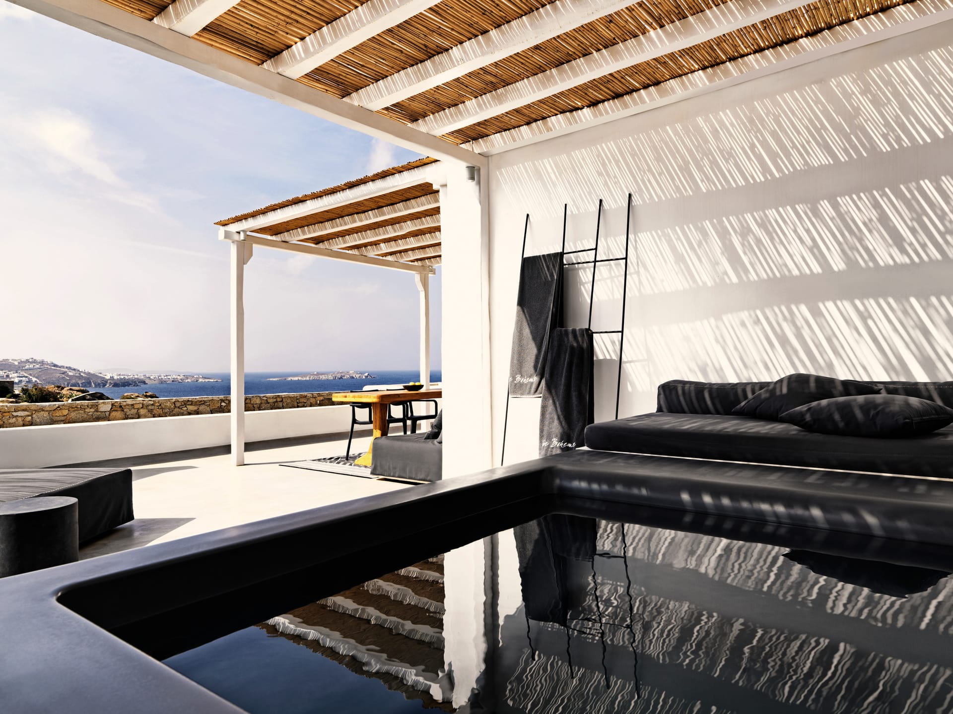 Bohemian Sunset & Sea View Suite with Outdoor Hot Tub
