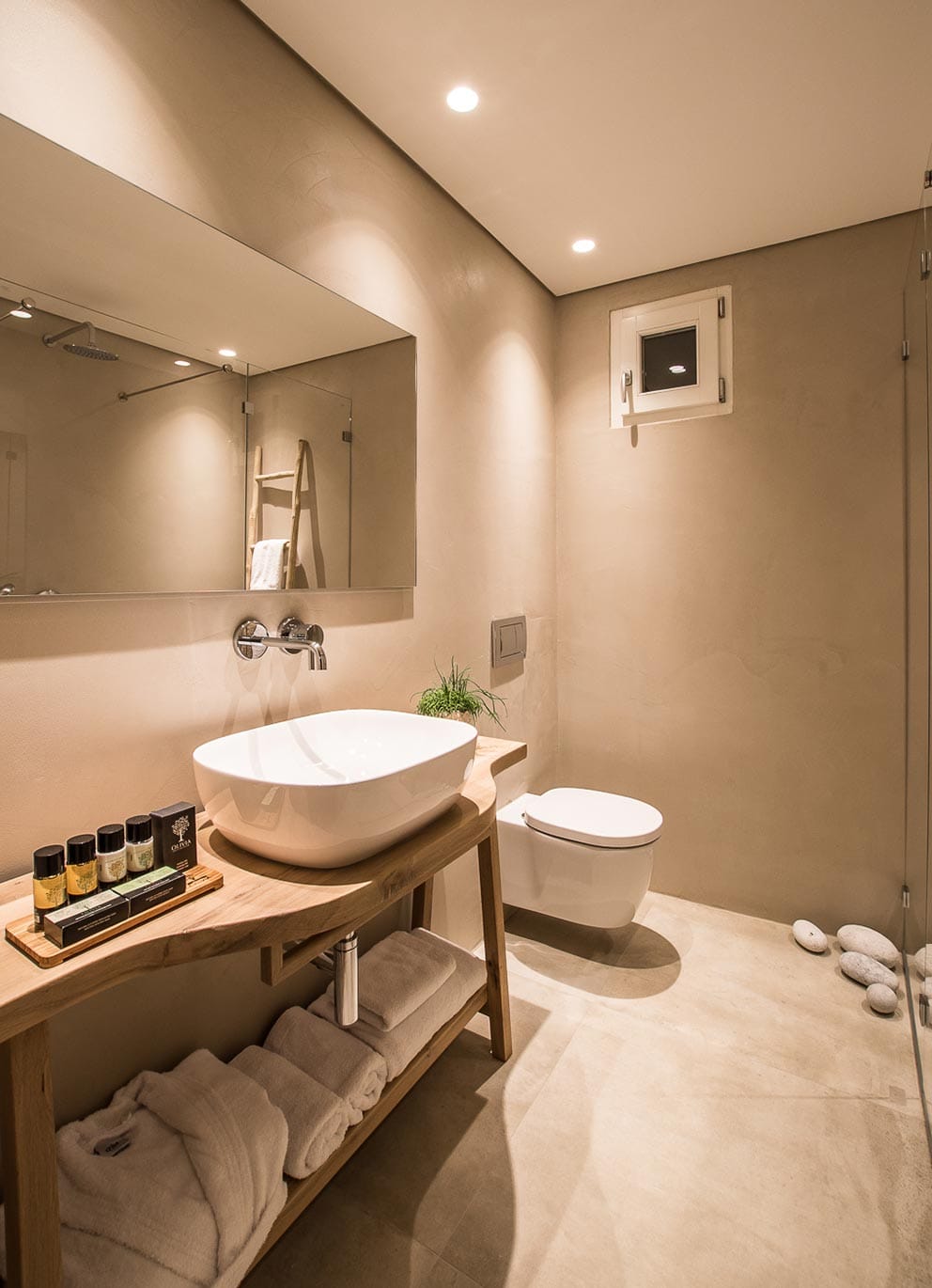 Bassa Maina Villas & Suites - LATERR - 7