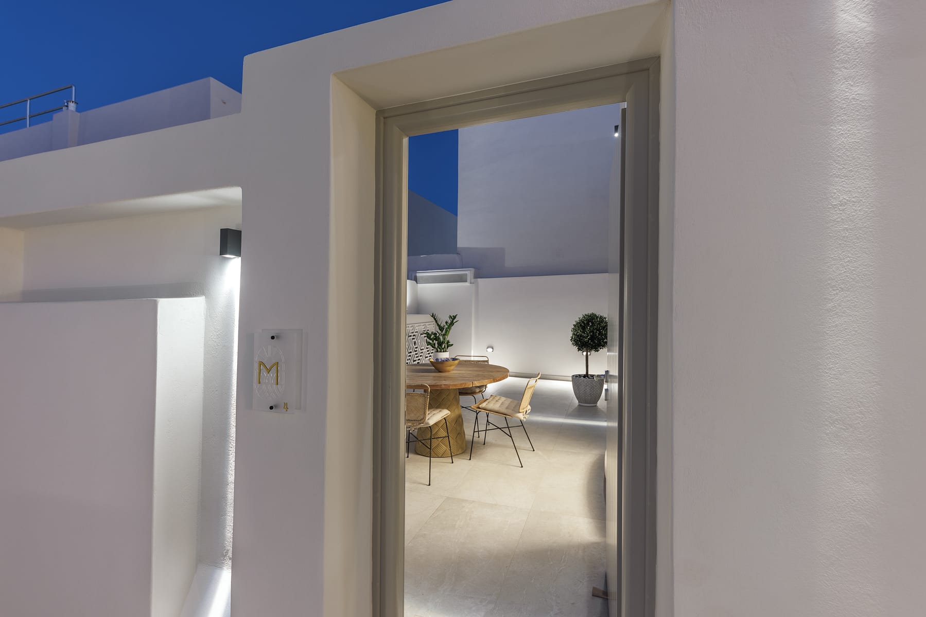 Blue Dome Suite with Outdoor Heated Pool