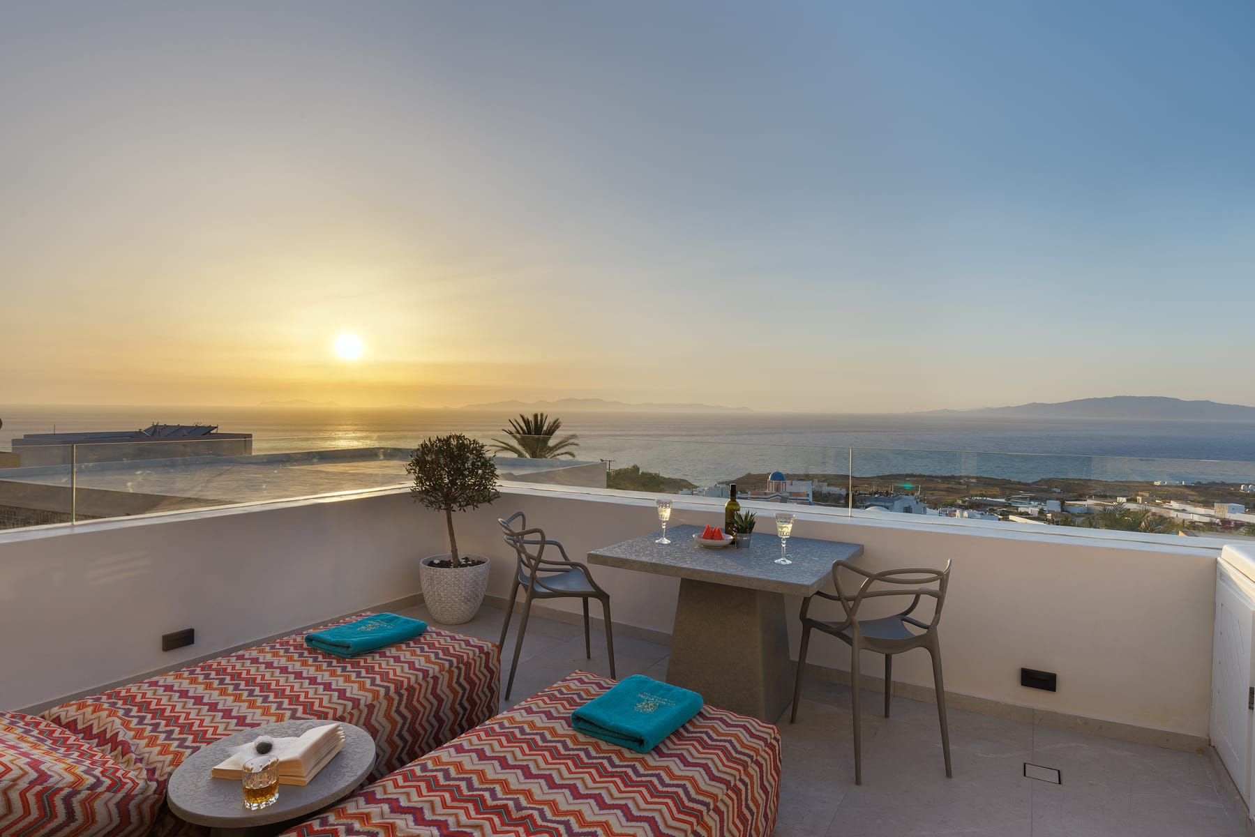Honeymoon Suite with Outdoor Heated Plunge Pool