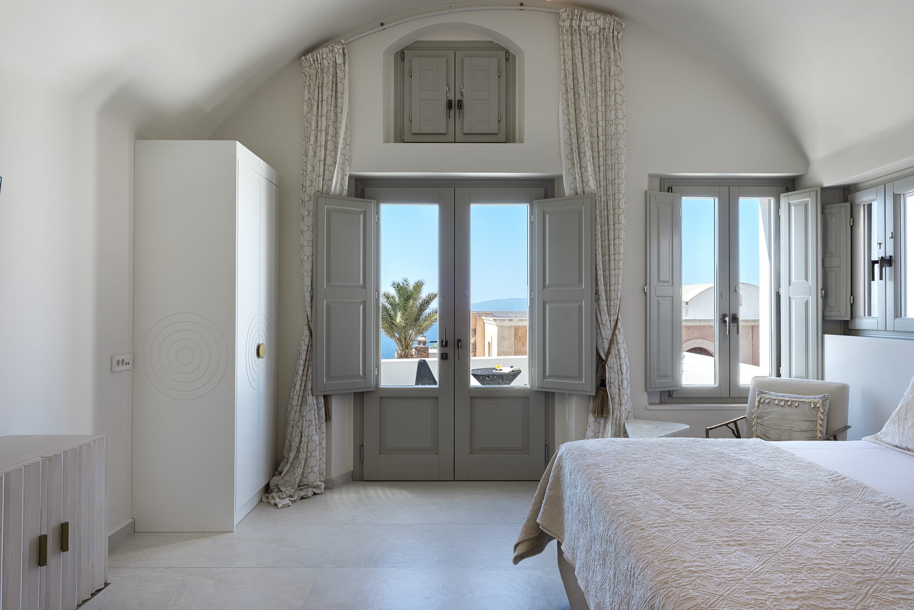 Mystic Suite with Outdoor Heated Plunge Pool