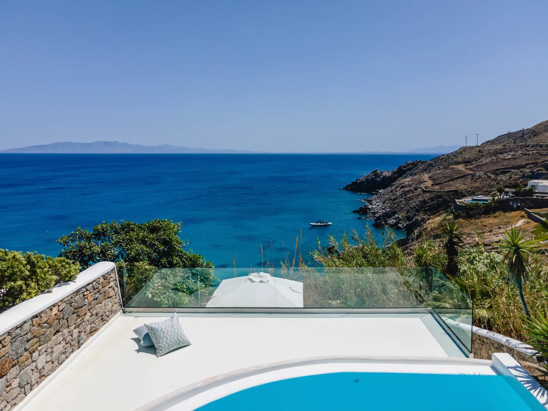 Zegna Pool Villa w Sea Views – Three Bedrooms