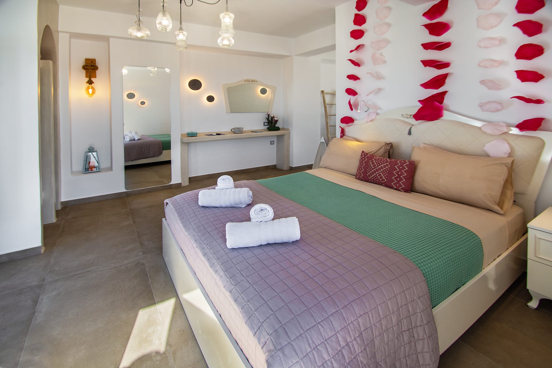 Aegean Blue Luxury Suites - HONEYM - 8
