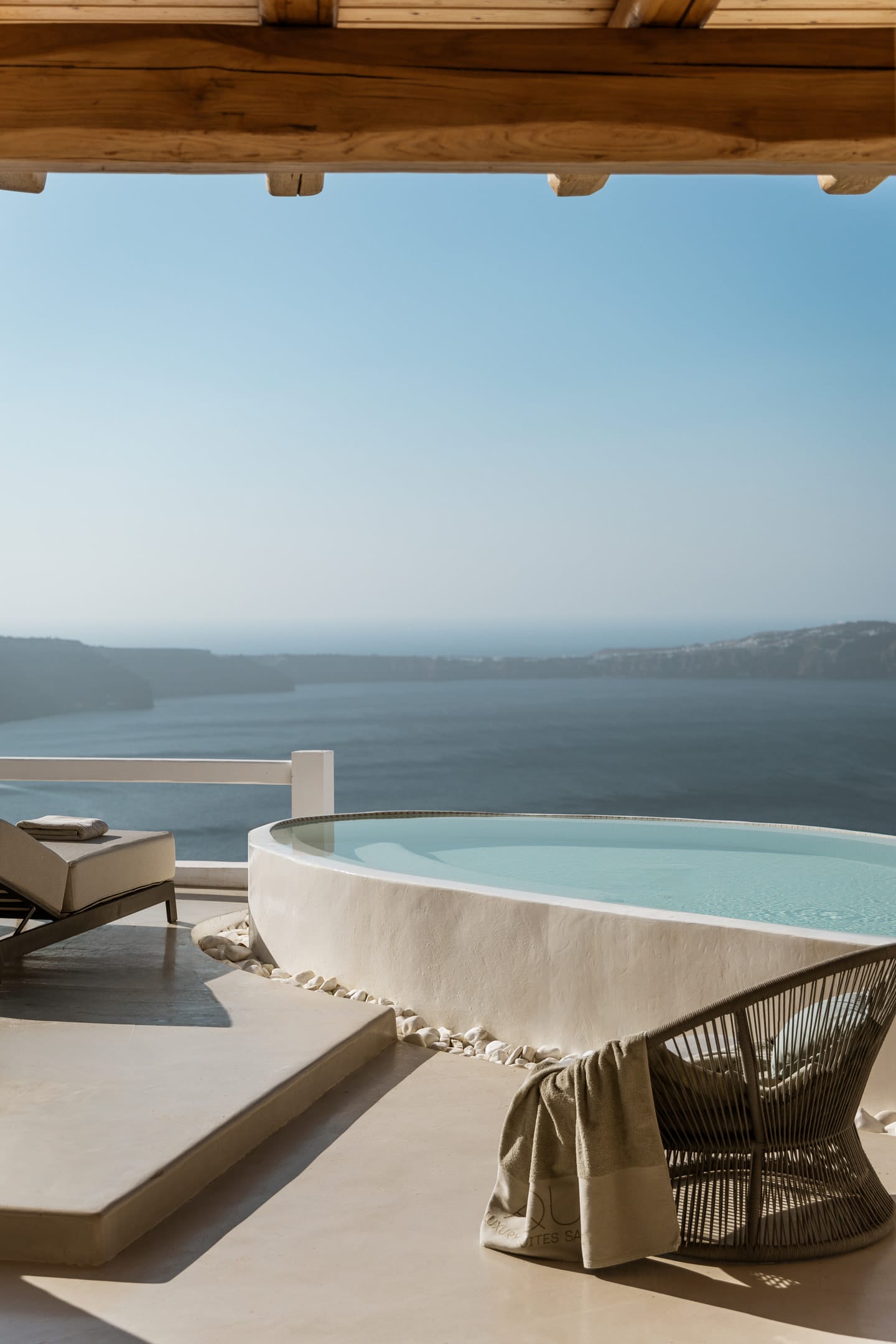 Aqua Luxury Suites Santorini - GRAND - 4