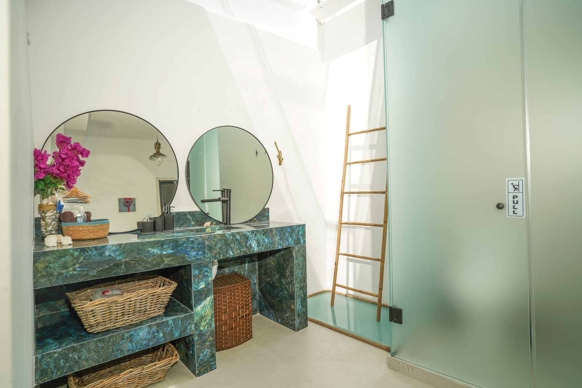 Seabed Suites - SBJ1 - 55