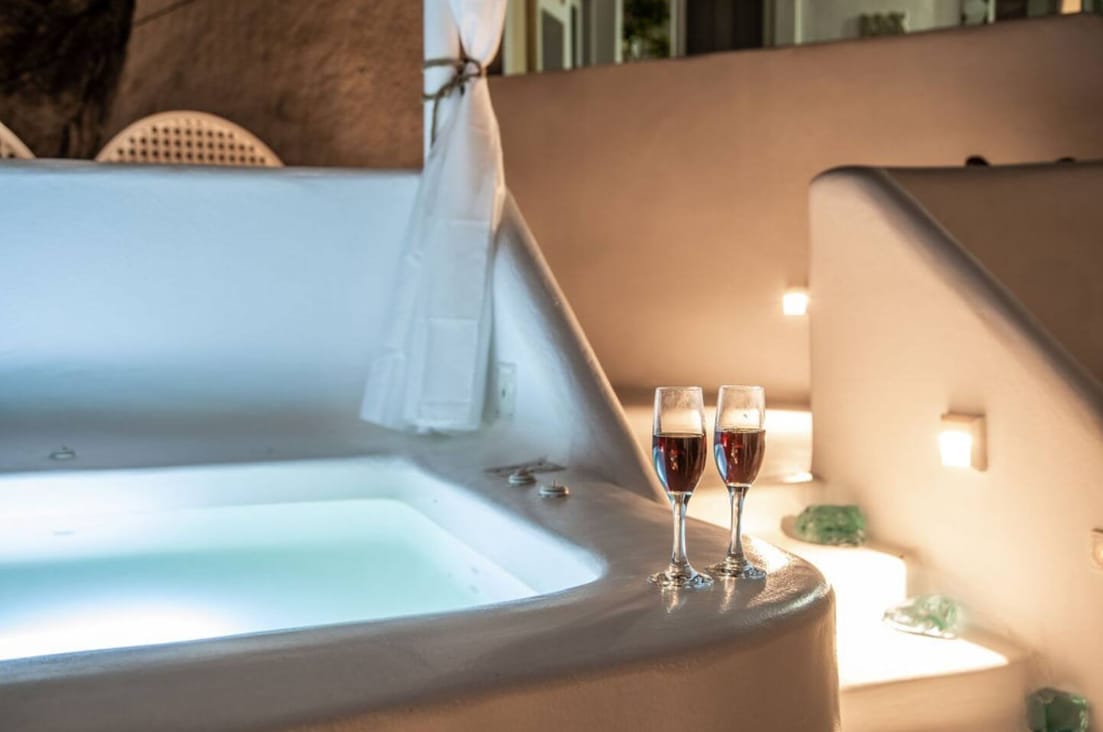 Astrea Suites Santorini - FEGGAR - 8