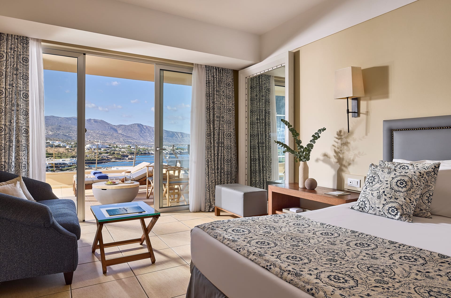 Mythica Superior Suite – Sea View