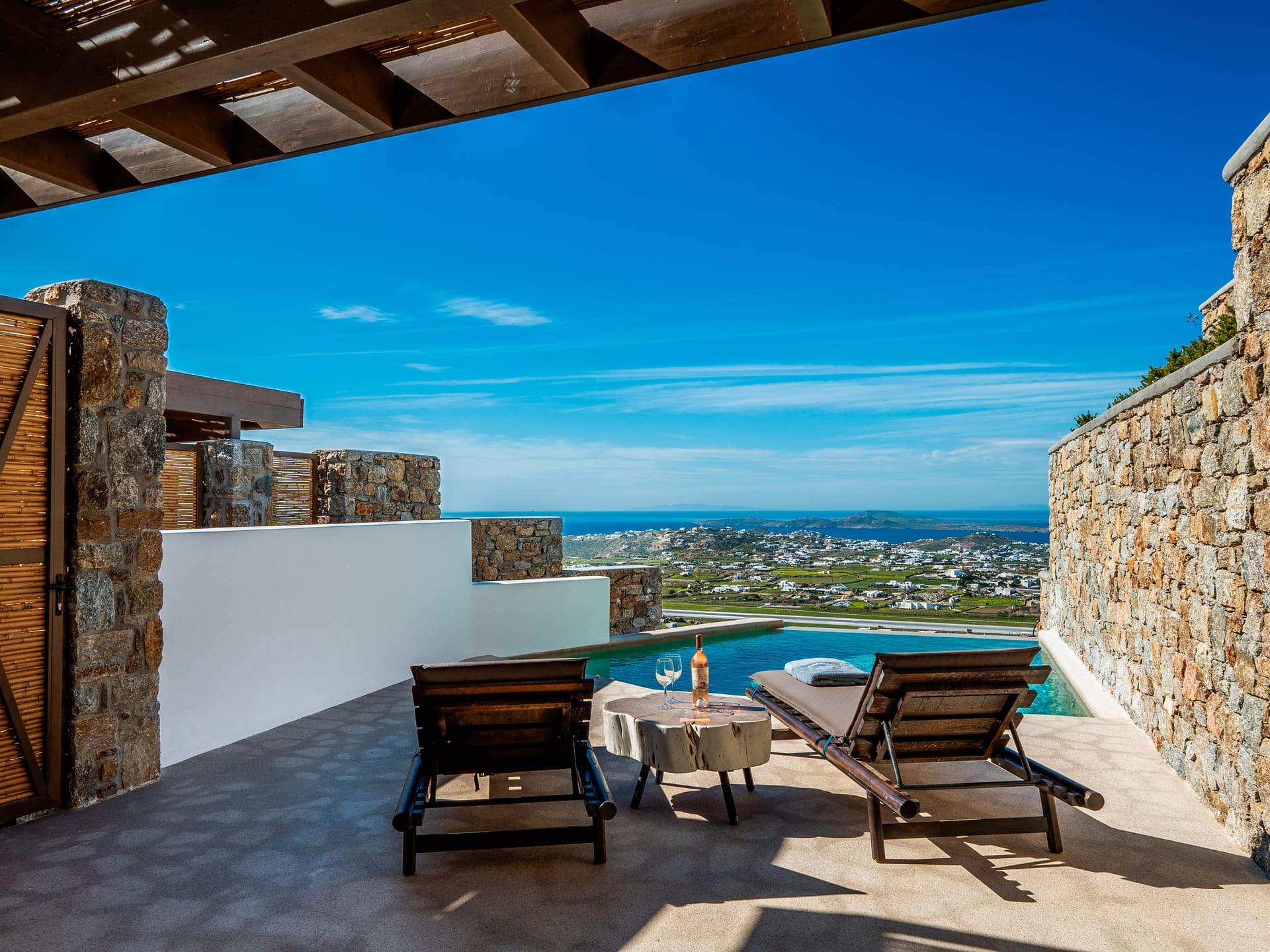 Gem Suite by Mykonos Rocks