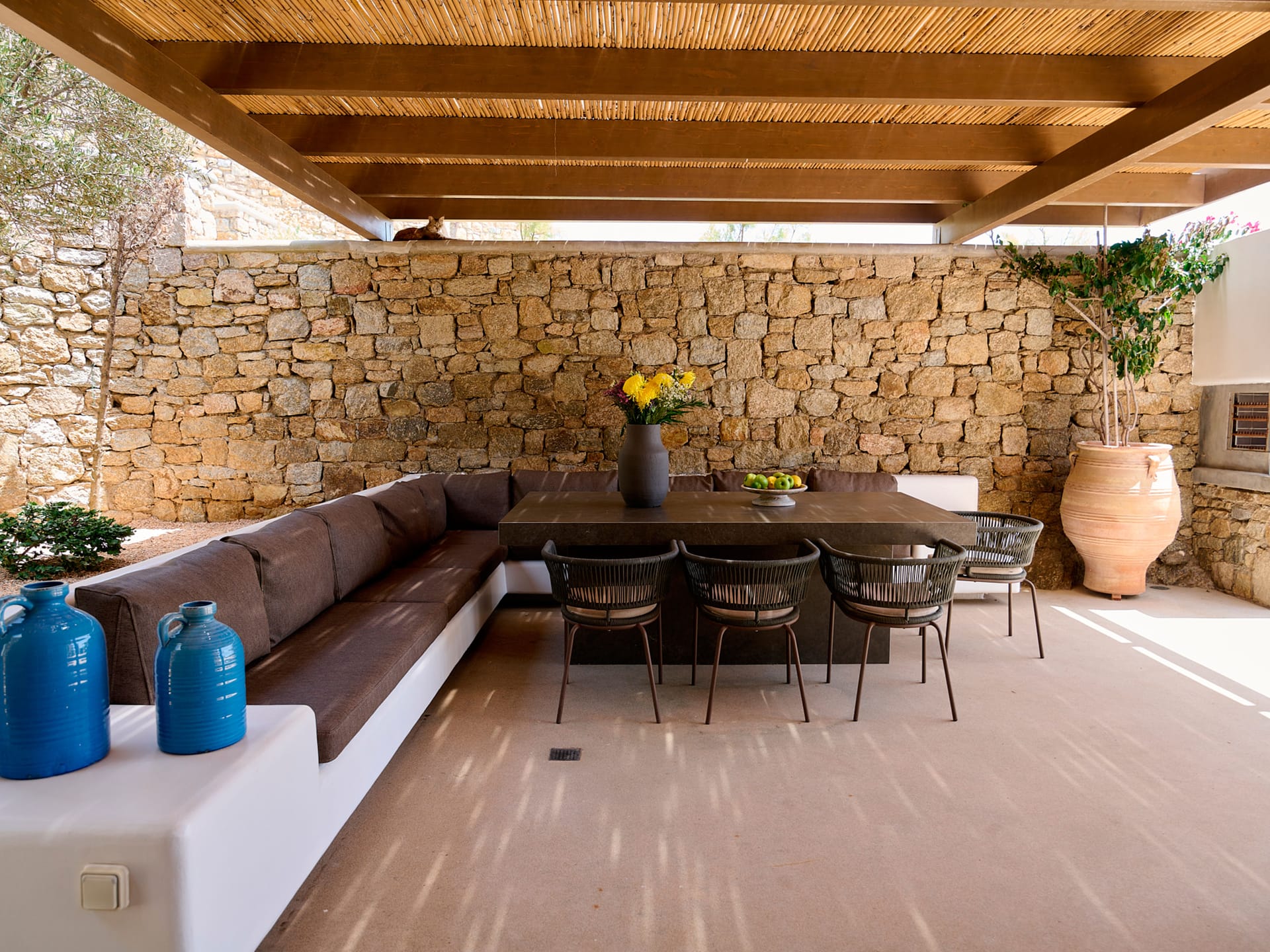 Kounoupas Complex by Mykonos Rocks - AMETH - 9