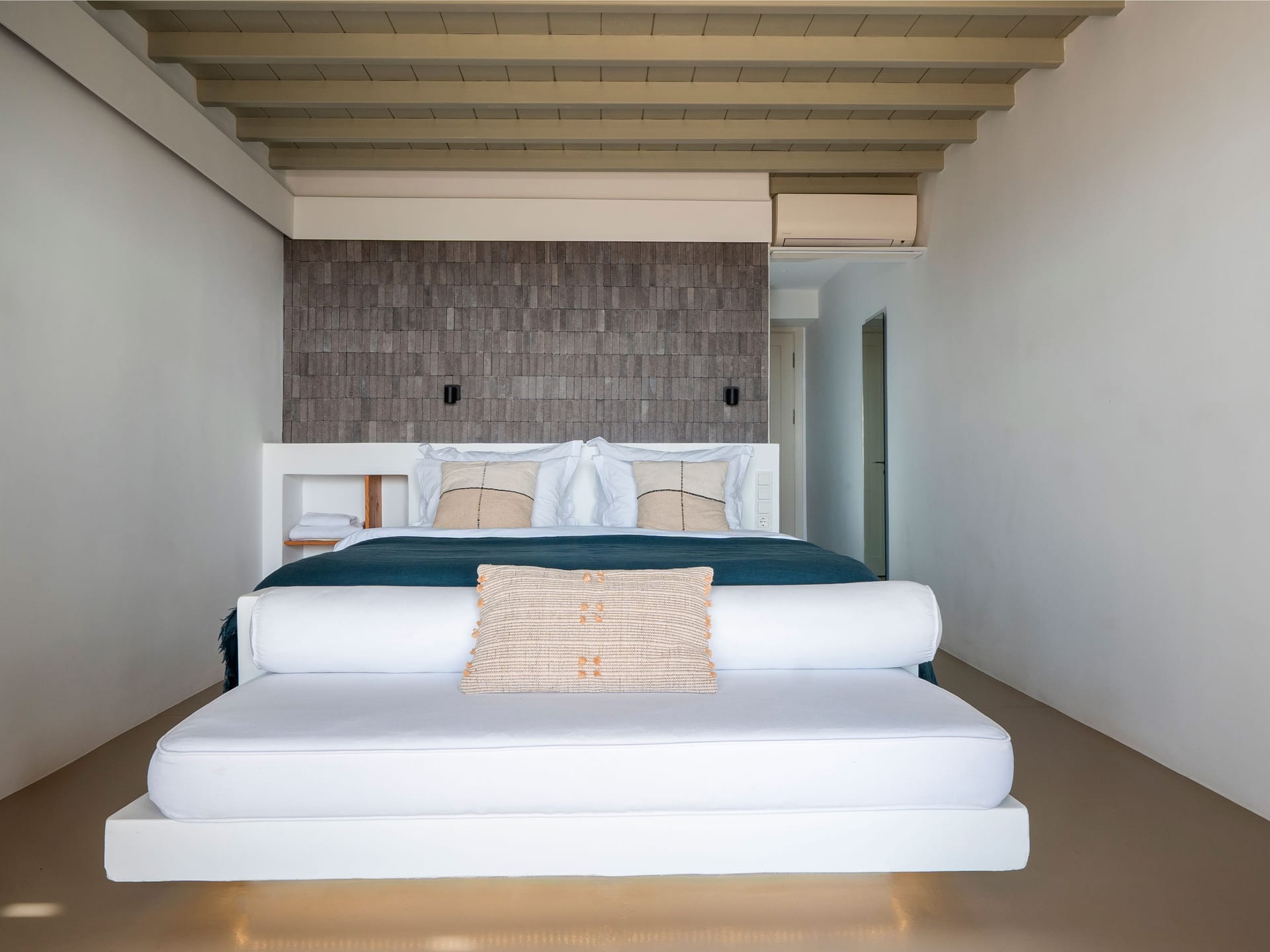 Kounoupas Complex by Mykonos Rocks - AMETH - 20