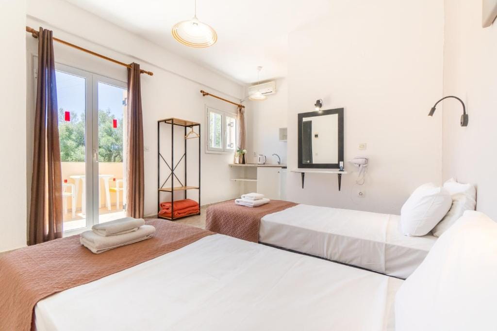 Twin Room with Garden View Balcony – Annexe Building
