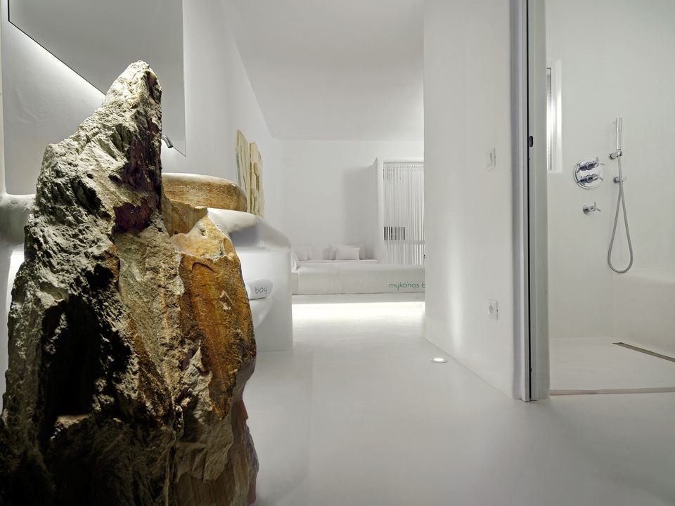 Deluxe Double with Outdoor Jacuzzi & Partial Sea View