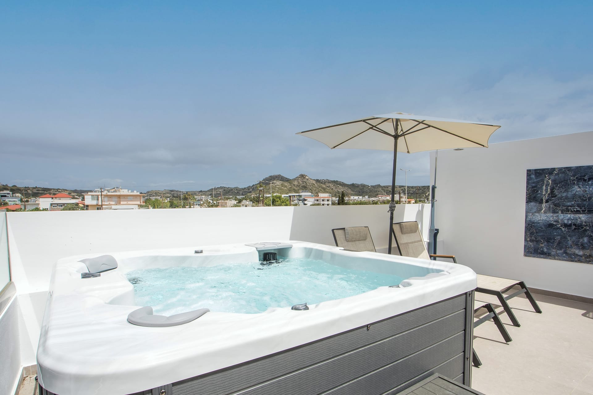 JnS Premium Stay Rooftop Jacuzzi