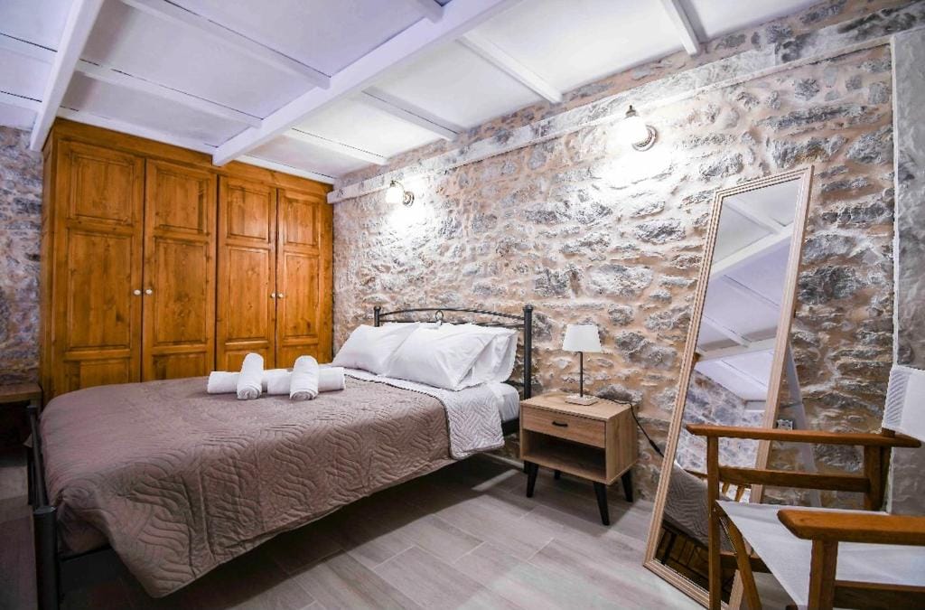 Stone Living | Ground Floor Apartment