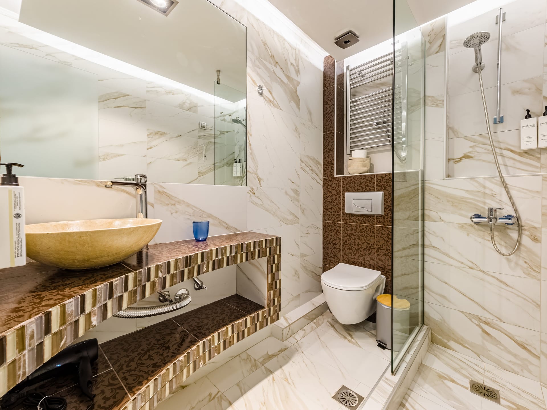 Alpha Luxury Suites - STSUI - 3