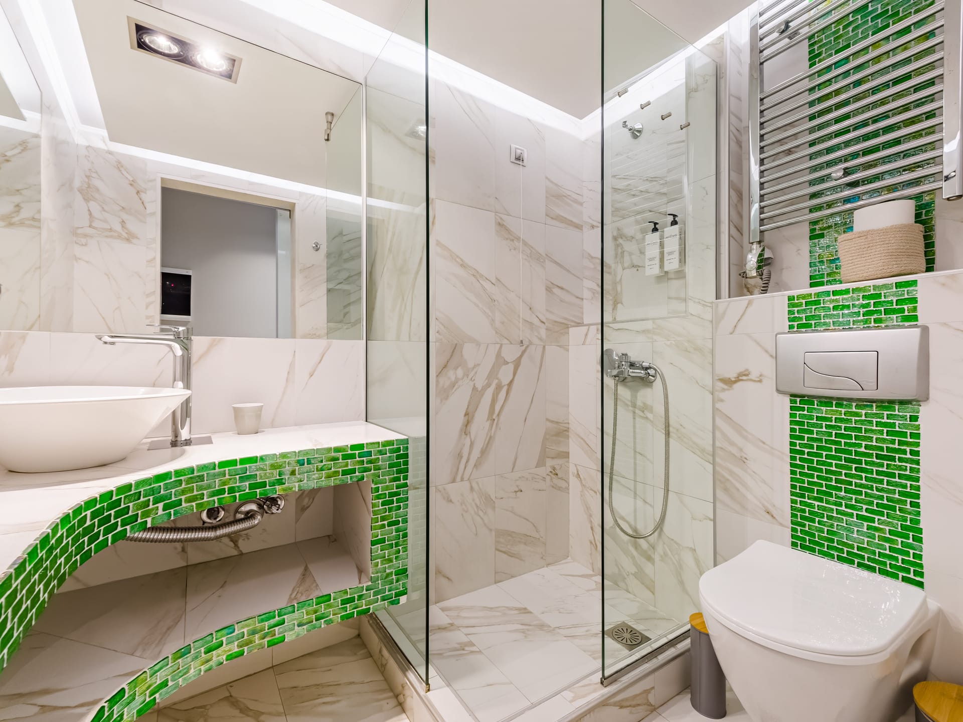 Alpha Luxury Suites - JSUI - 7