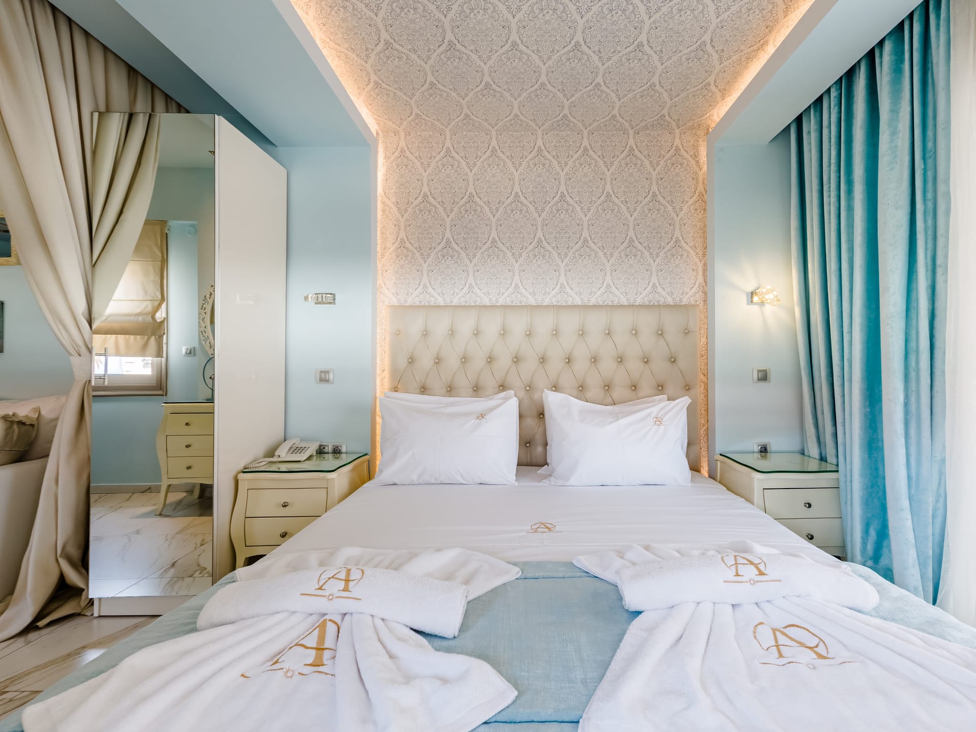 Alpha Luxury Suites - JSUI - 2