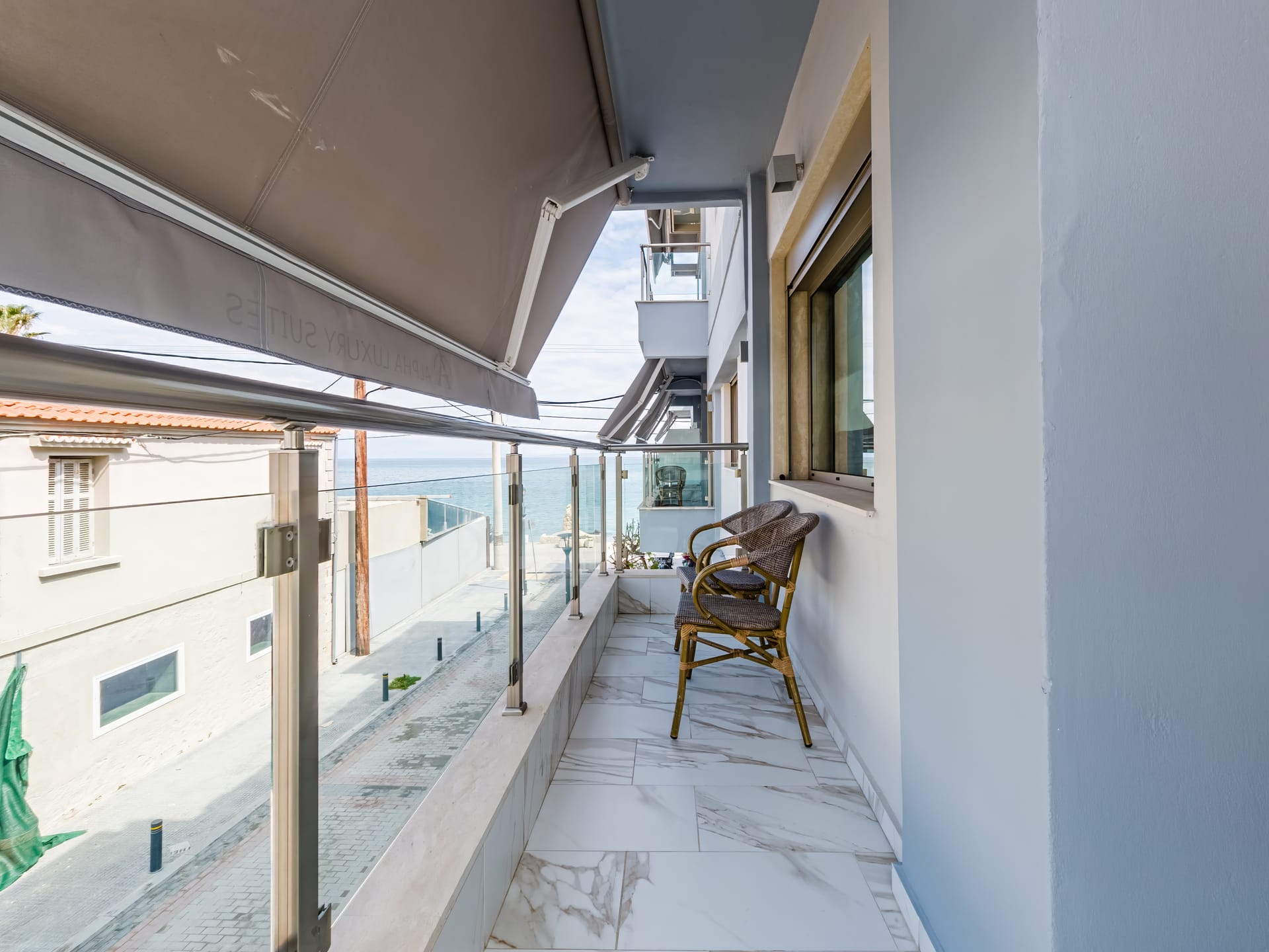 Alpha Luxury Suites - JSUI - 12