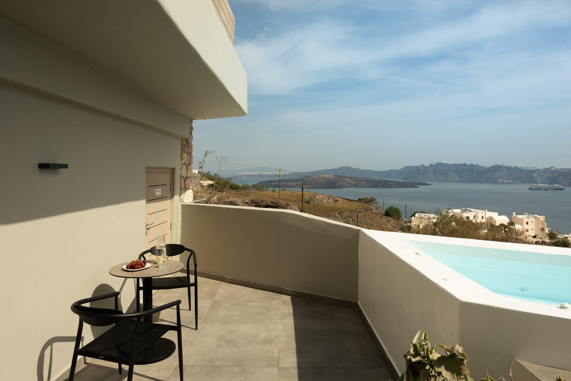 Black Diamond Suites - DELUXE - 9