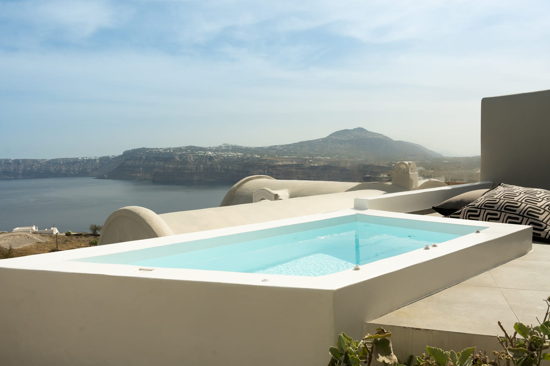 Black Diamond Suites - DELUXE - 2