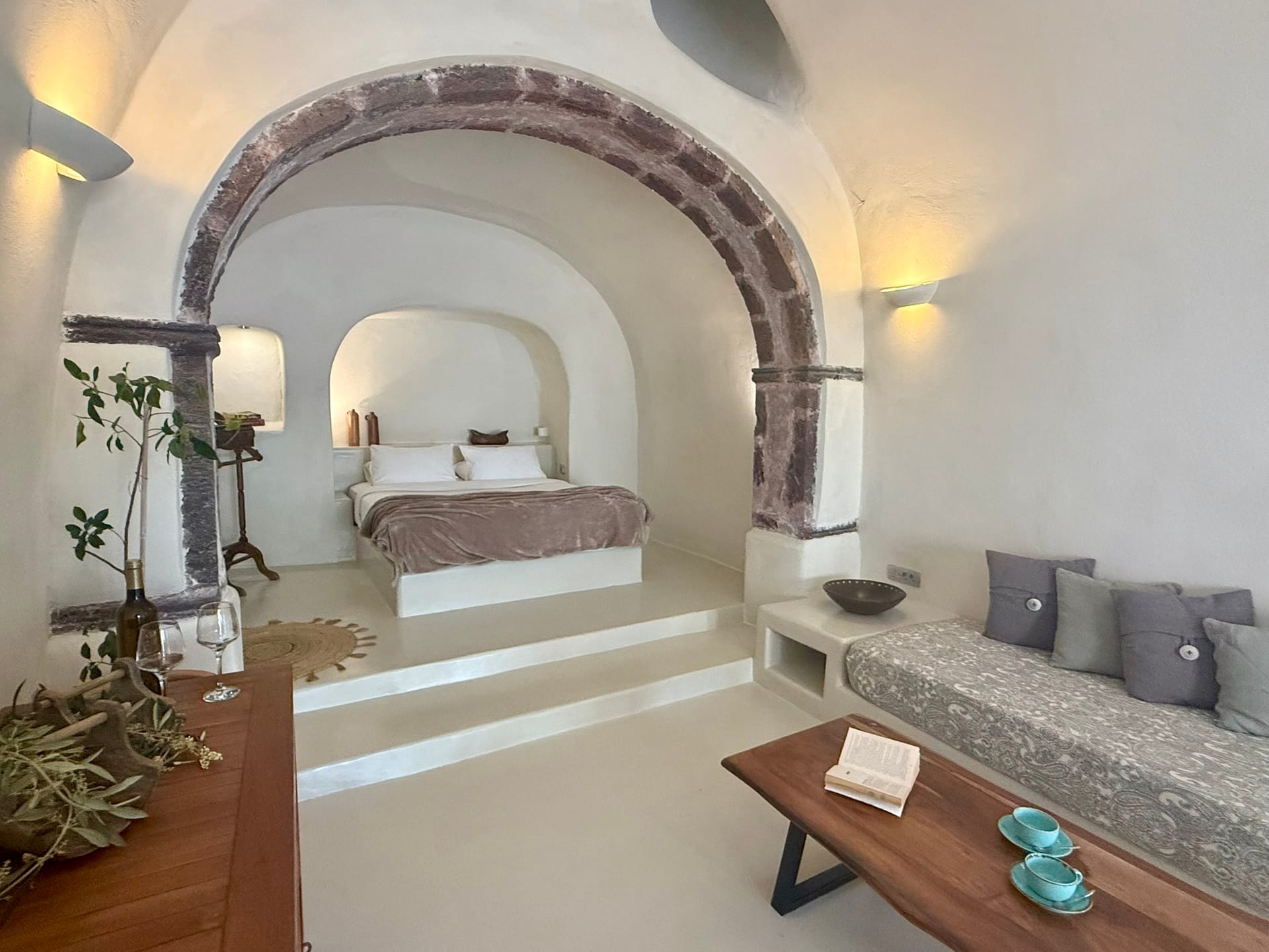 Junior Cave House with Shared Plunge Pool