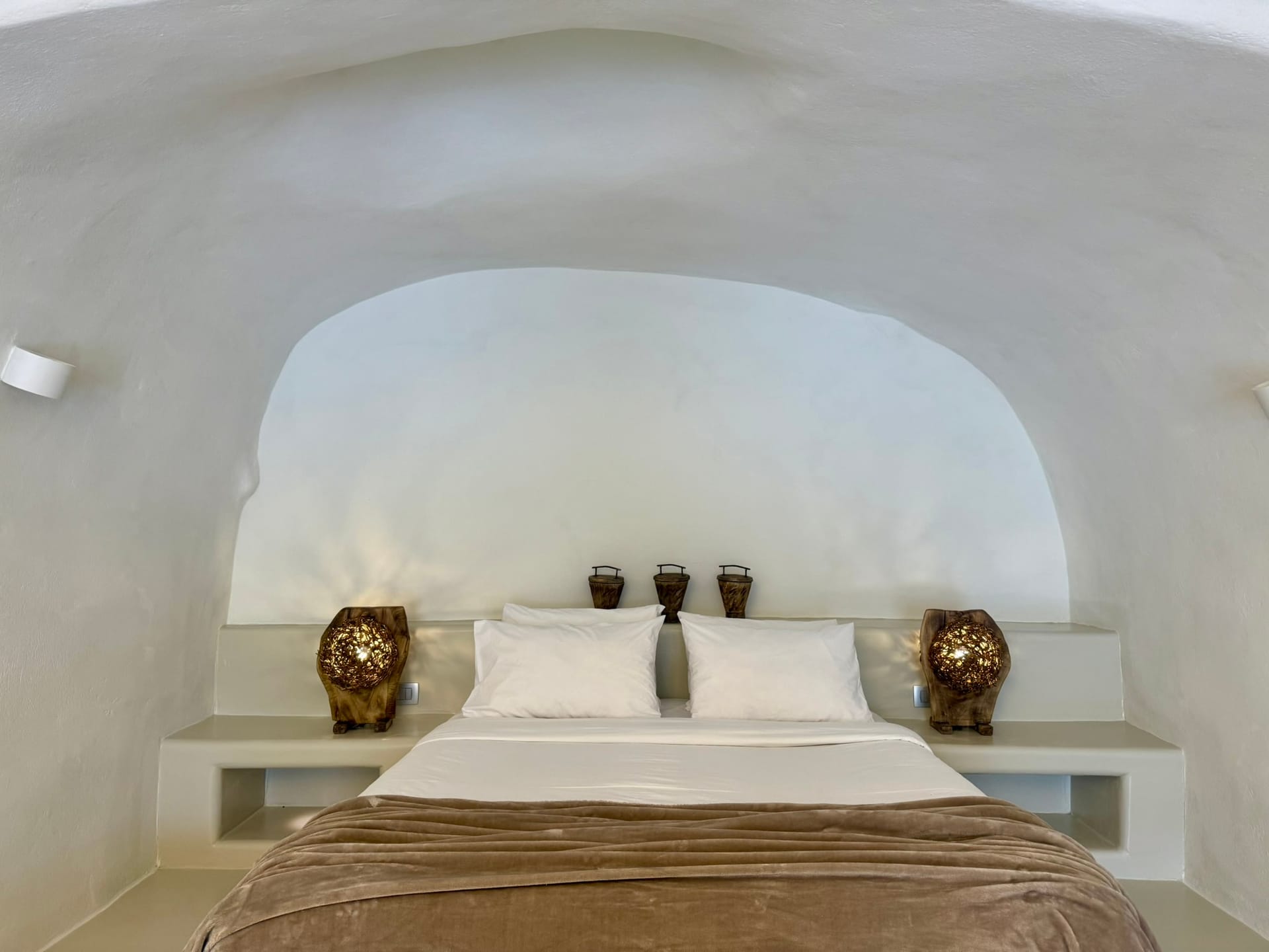 Elysian Santorini Oia - SUPCAV - 2