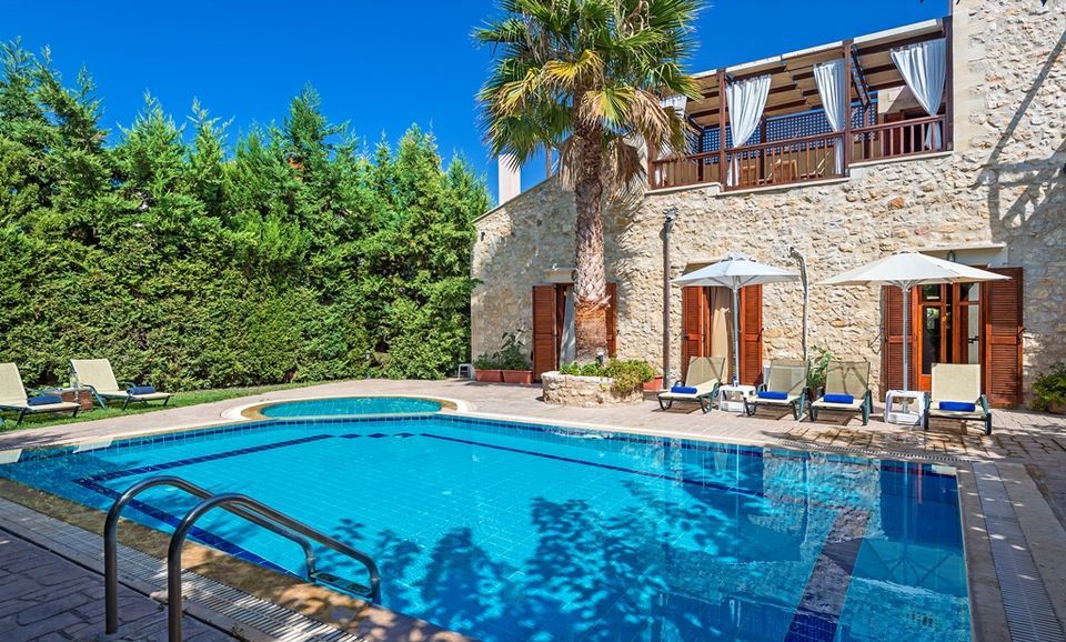 Villa Asteri – Traditional Elegant Villa