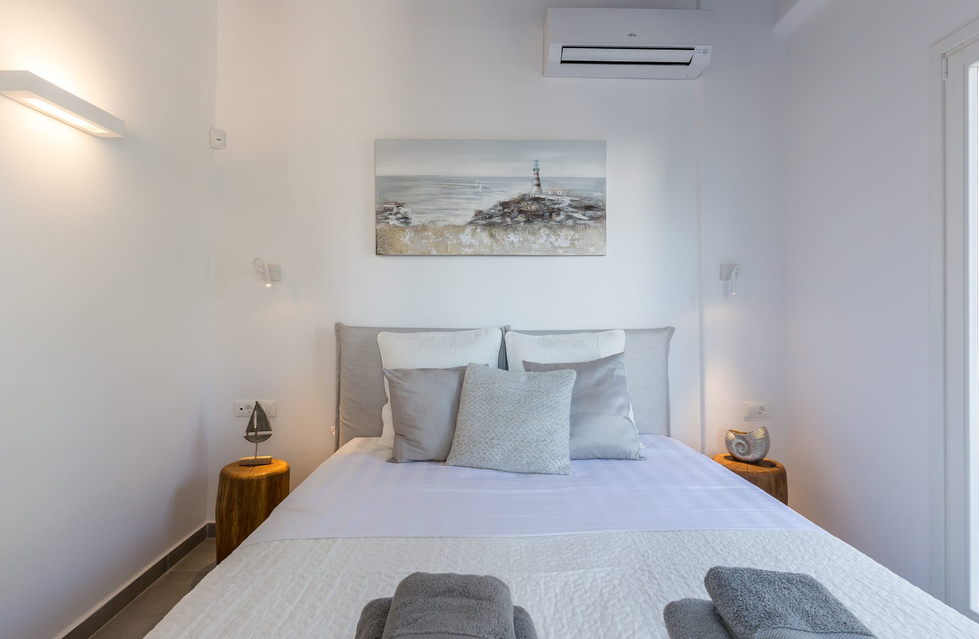 Mykonos Best - ILIANA - 18