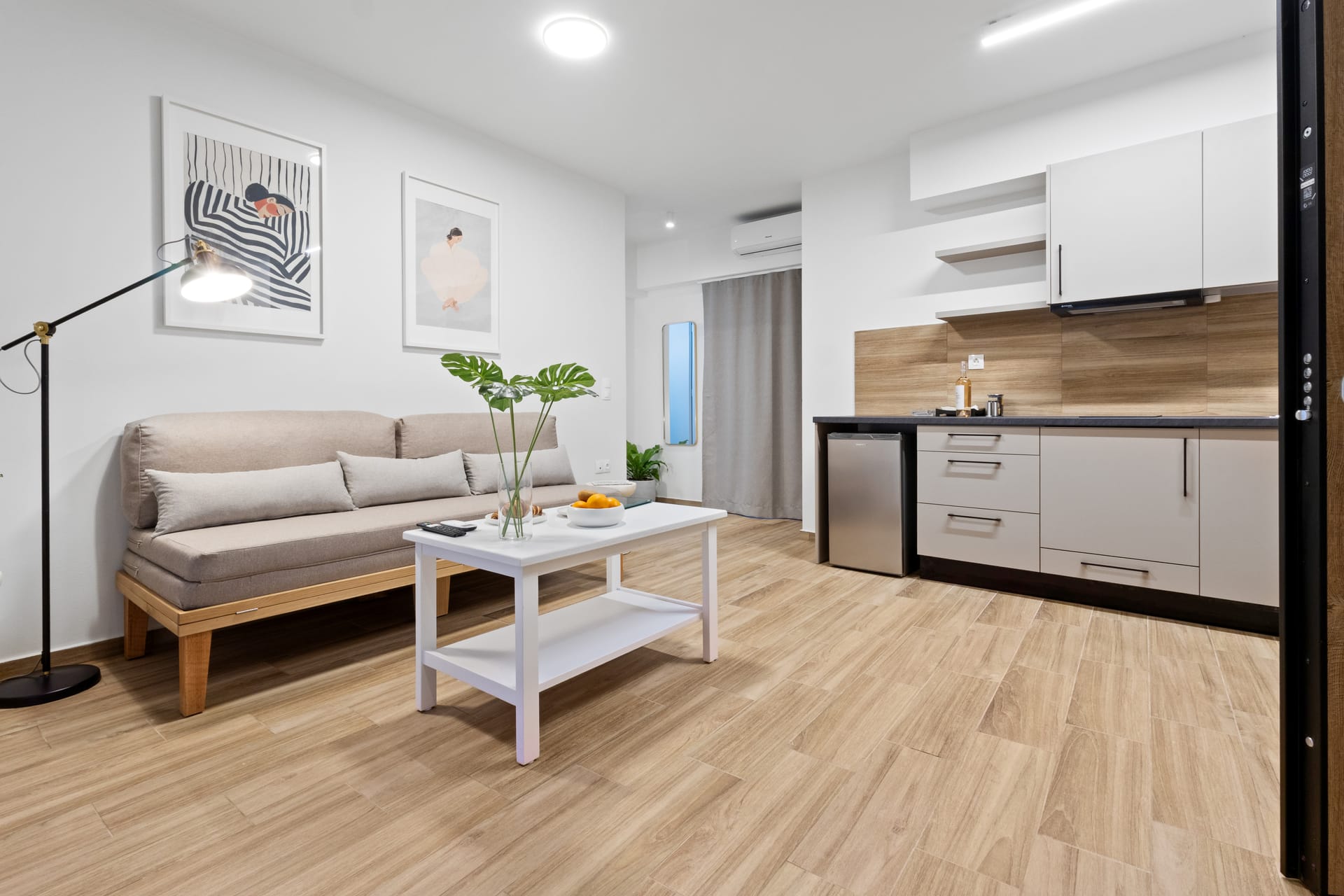 Deluxe One Bedroom Apartment