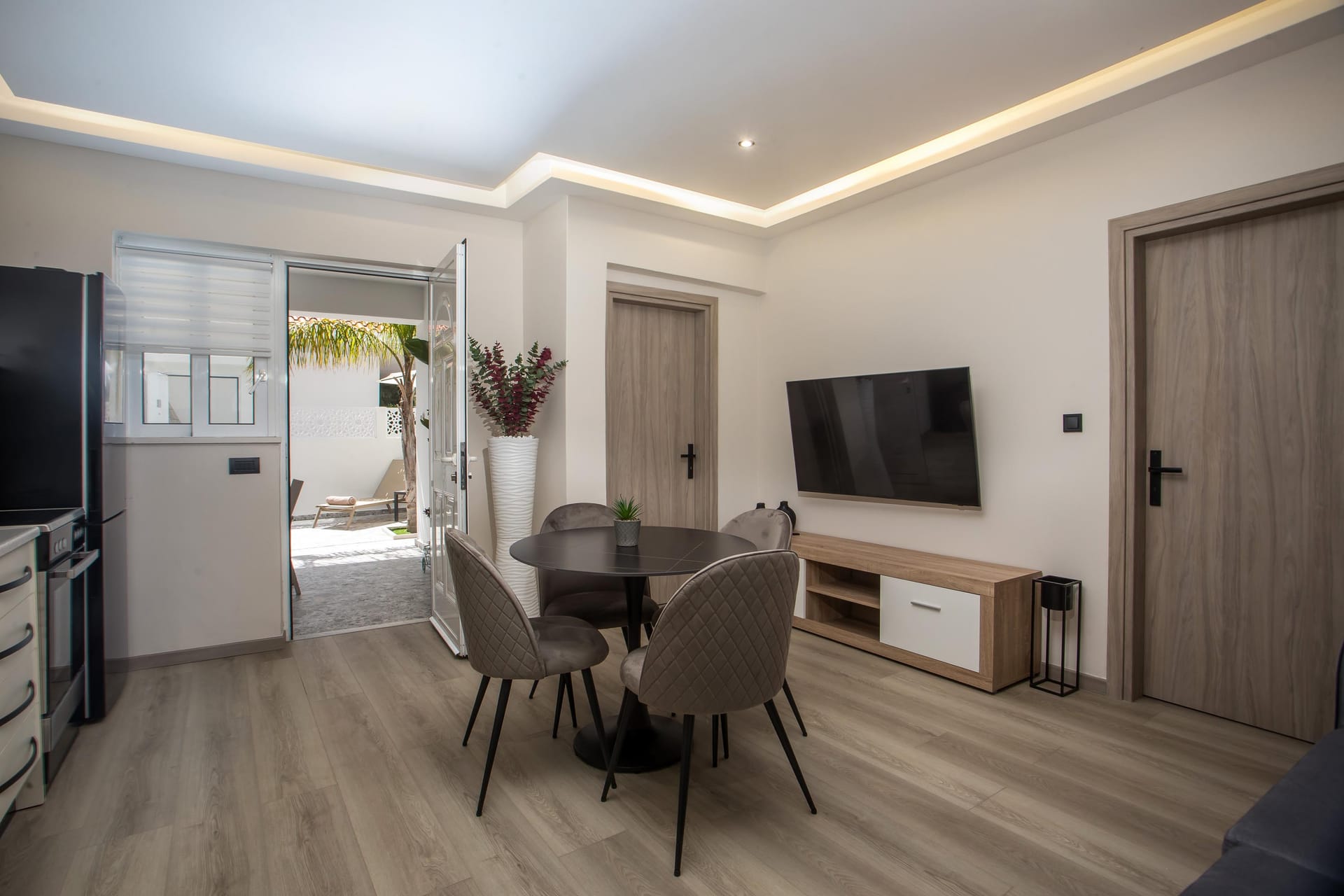 JnS Premium Stay - APARTM - 8