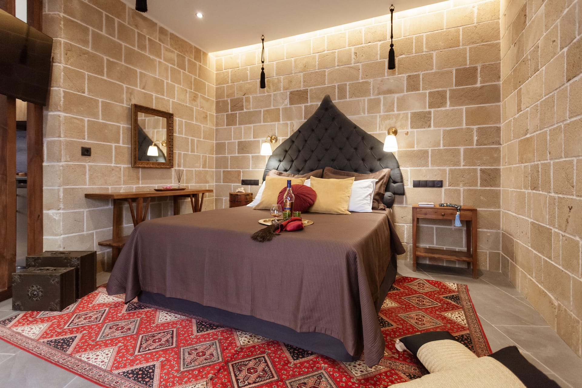 Queen Suite with spa bath